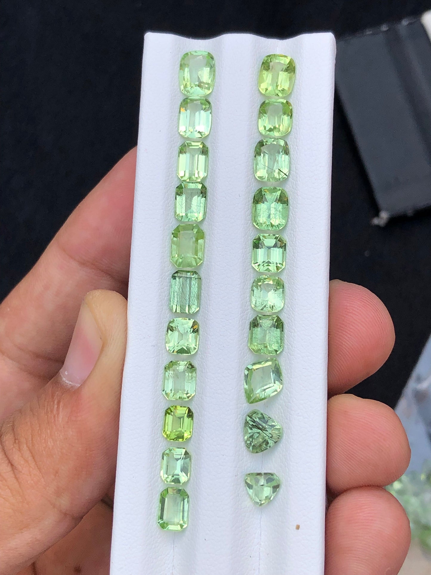 Natural faceted peridot 23.40 carats