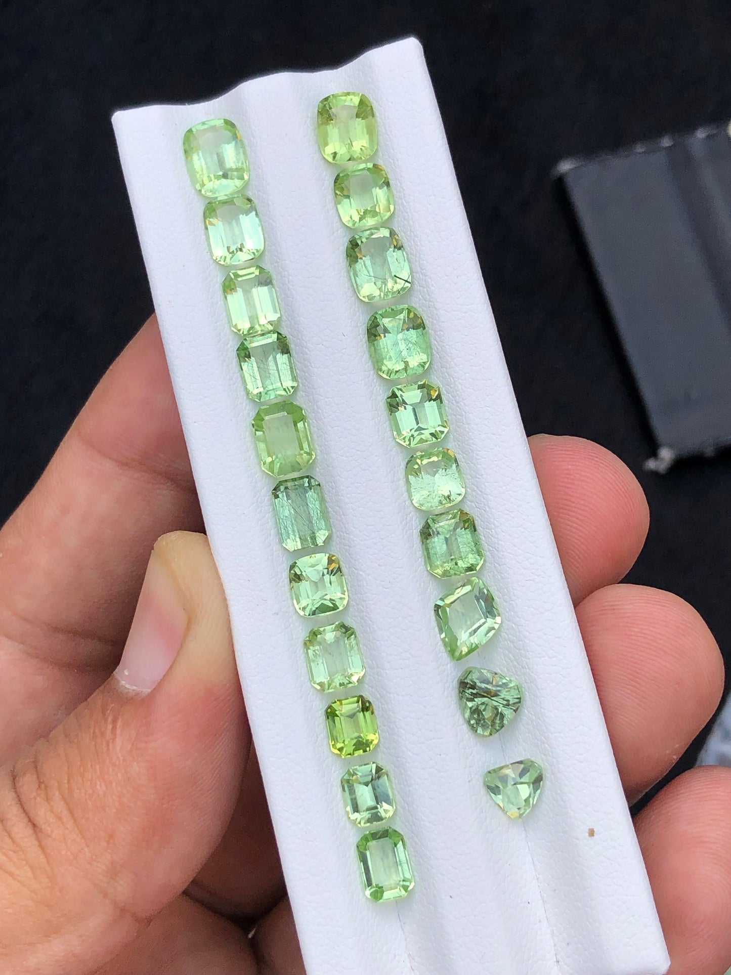 Natural faceted peridot 23.40 carats