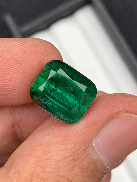 Green tourmaline 9 carat