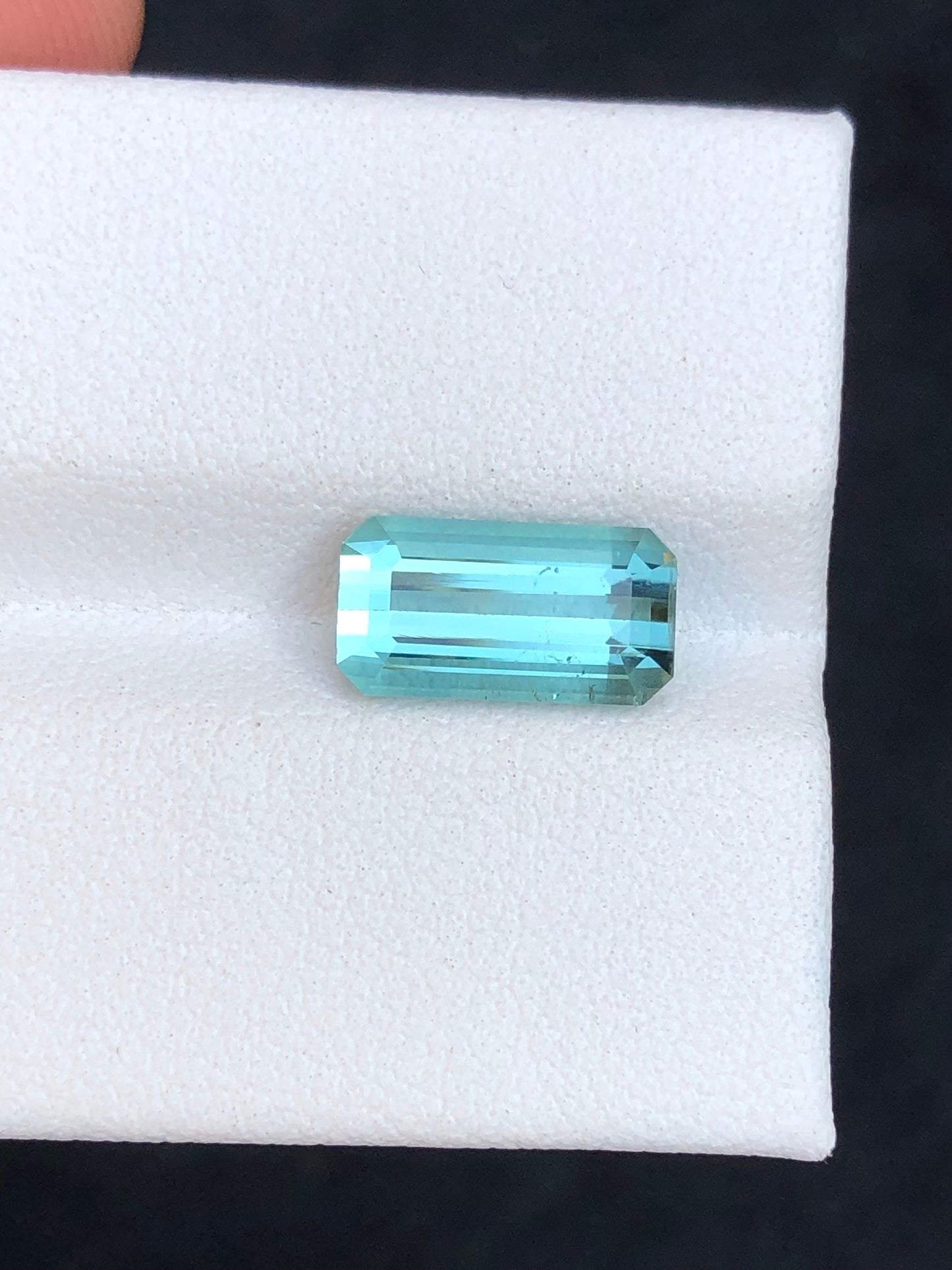 Ocean blue tourmaline 2.40 carat