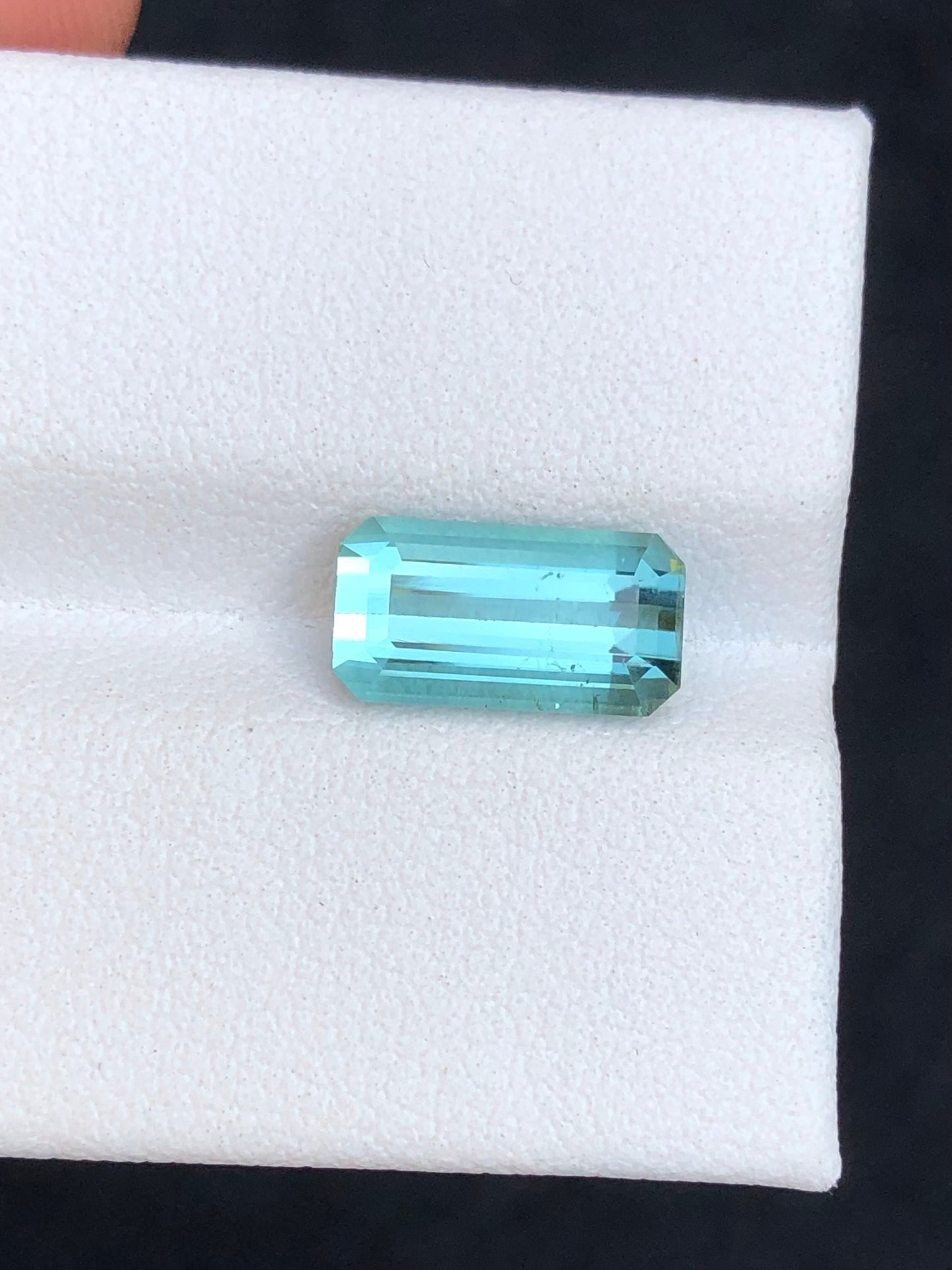 Ocean blue tourmaline 2.40 carat