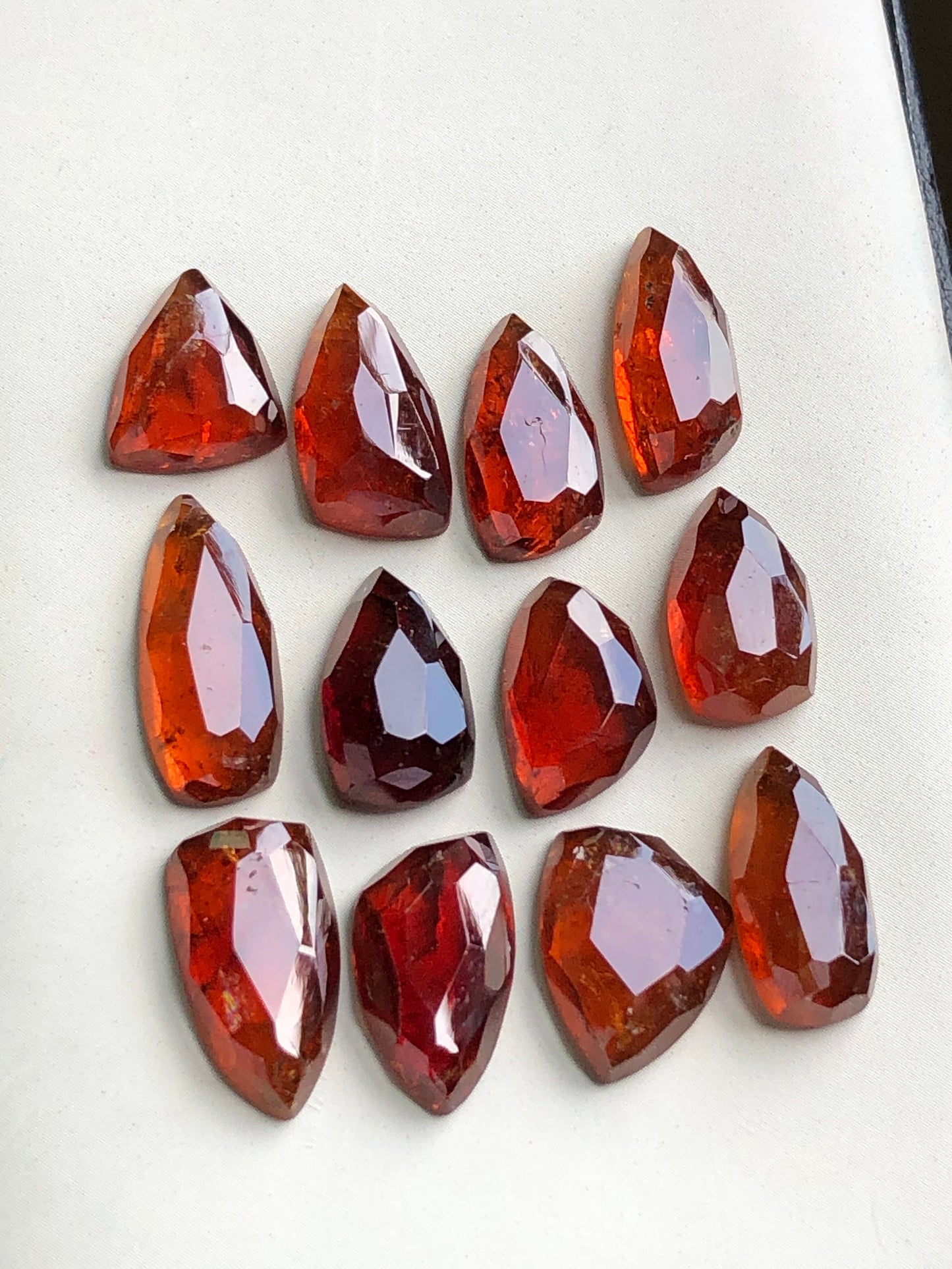 Spesertine garnet rose cuts 59.80 carats