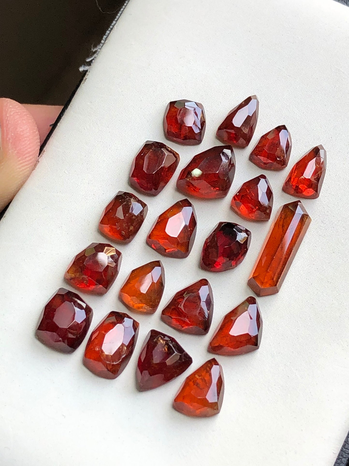 Spesertine garnet rose cuts 45.70 carats