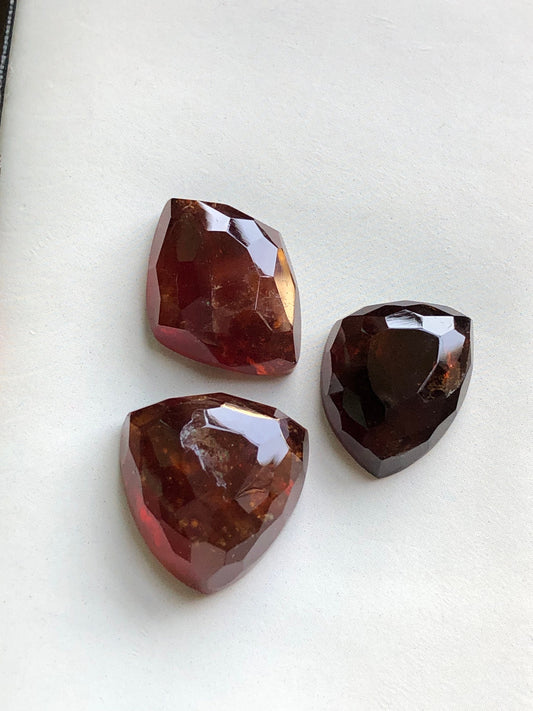 Spesertine garnet rose cuts 68 carats