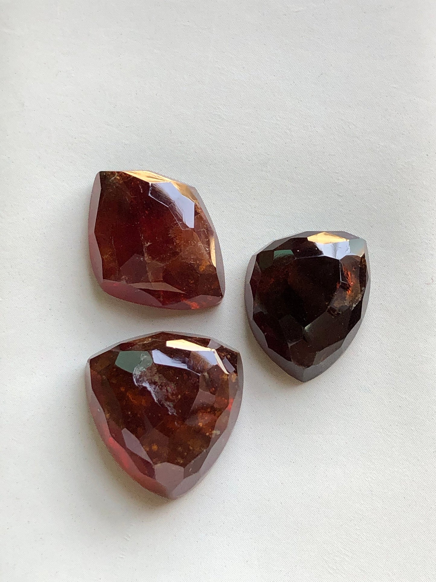 Spesertine garnet rose cuts 68 carats