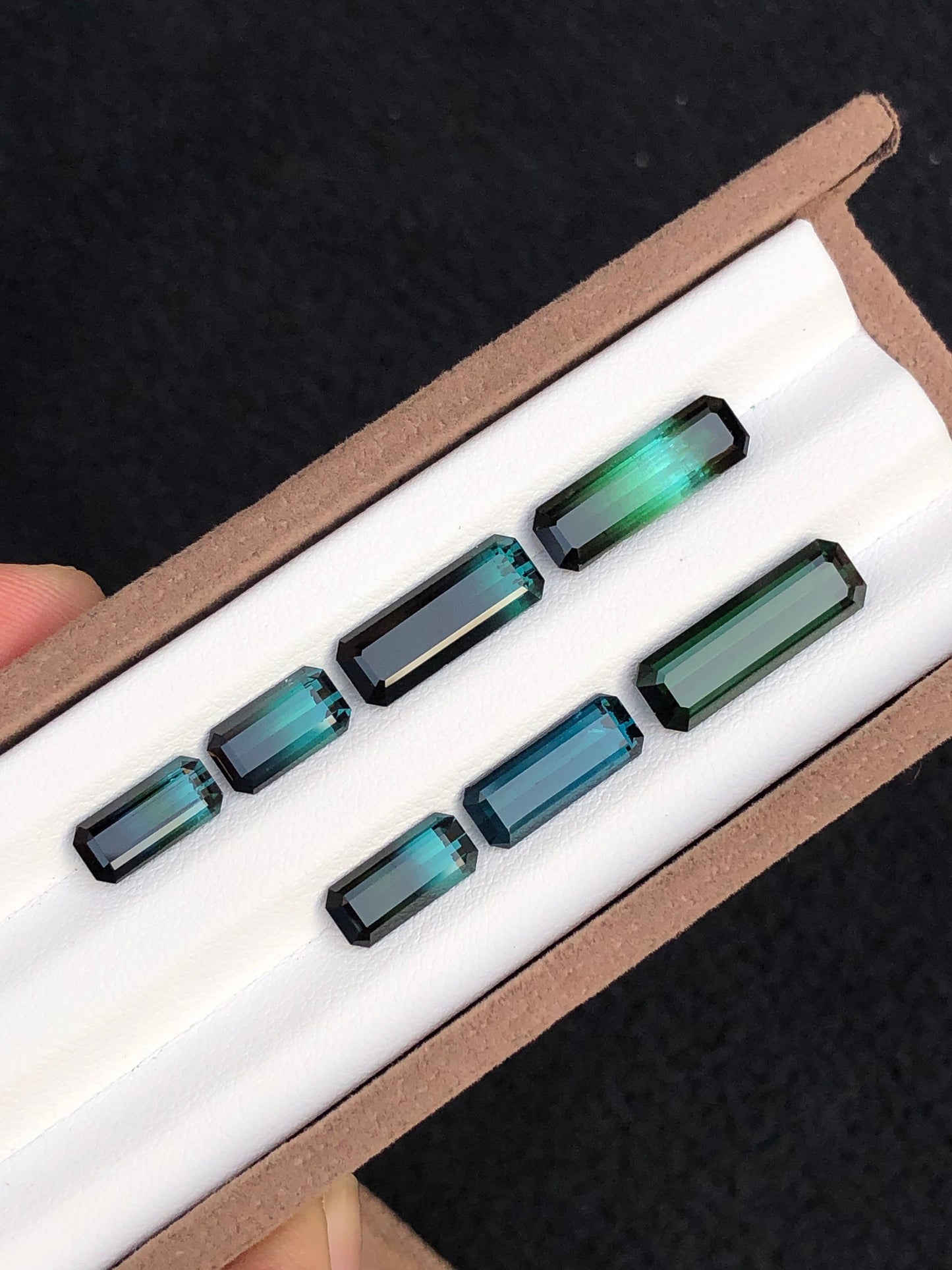 Bi colour tourmaline lot 21.80 carats