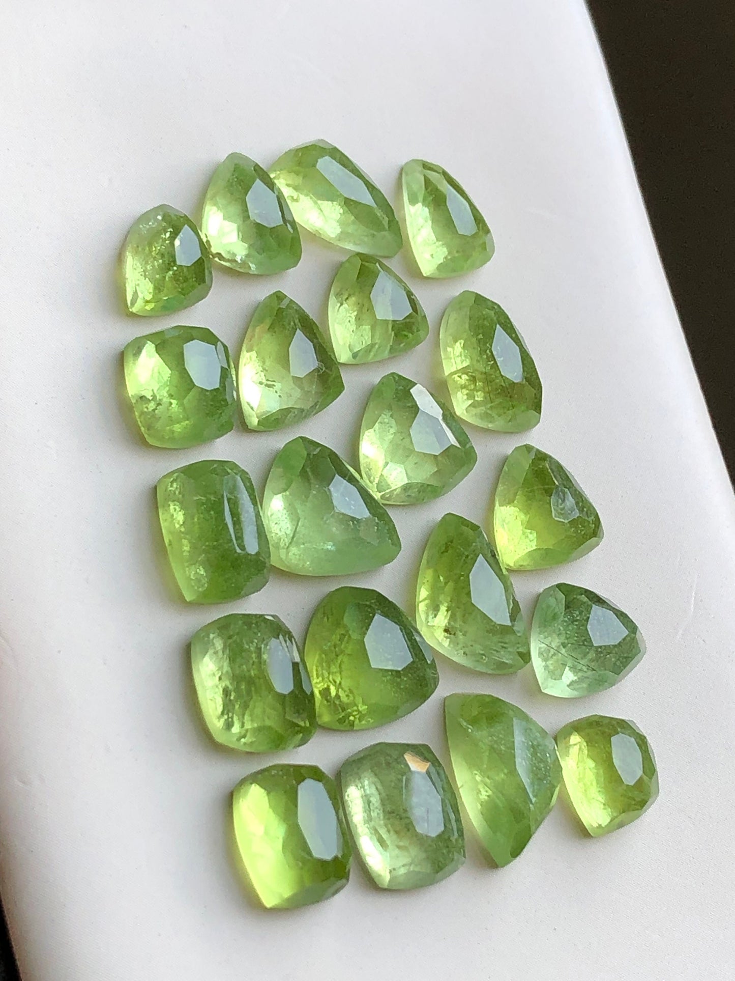 Peridot rose cut lot 54 carats