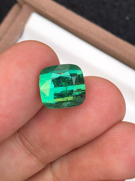 Green tourmaline 7.10 carat origin Afghanistan