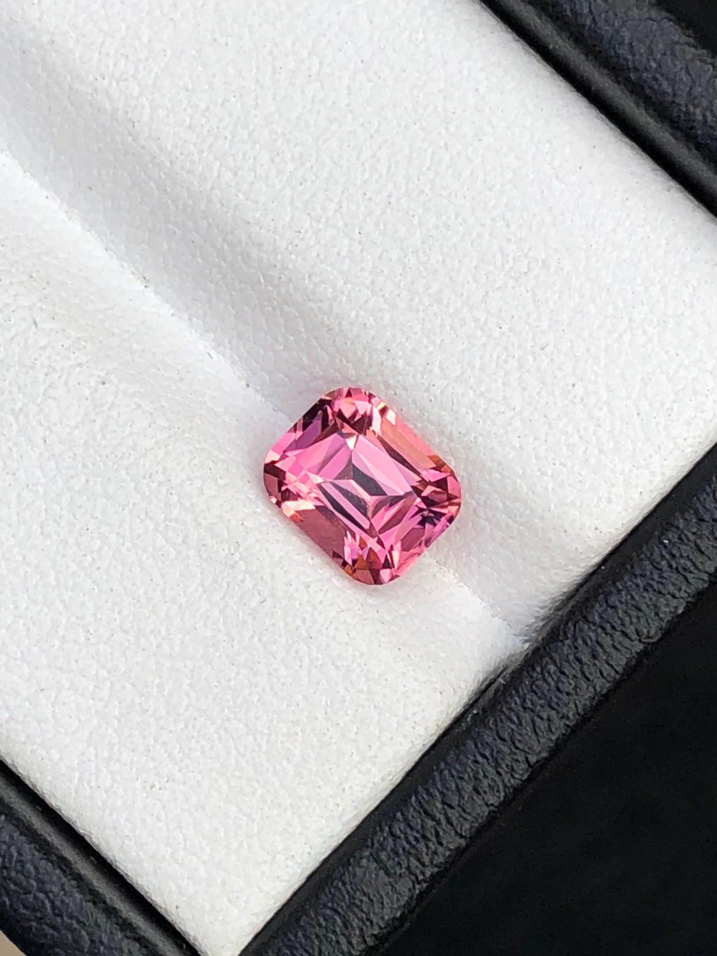 Pink tourmaline loop clean 1.30 carat