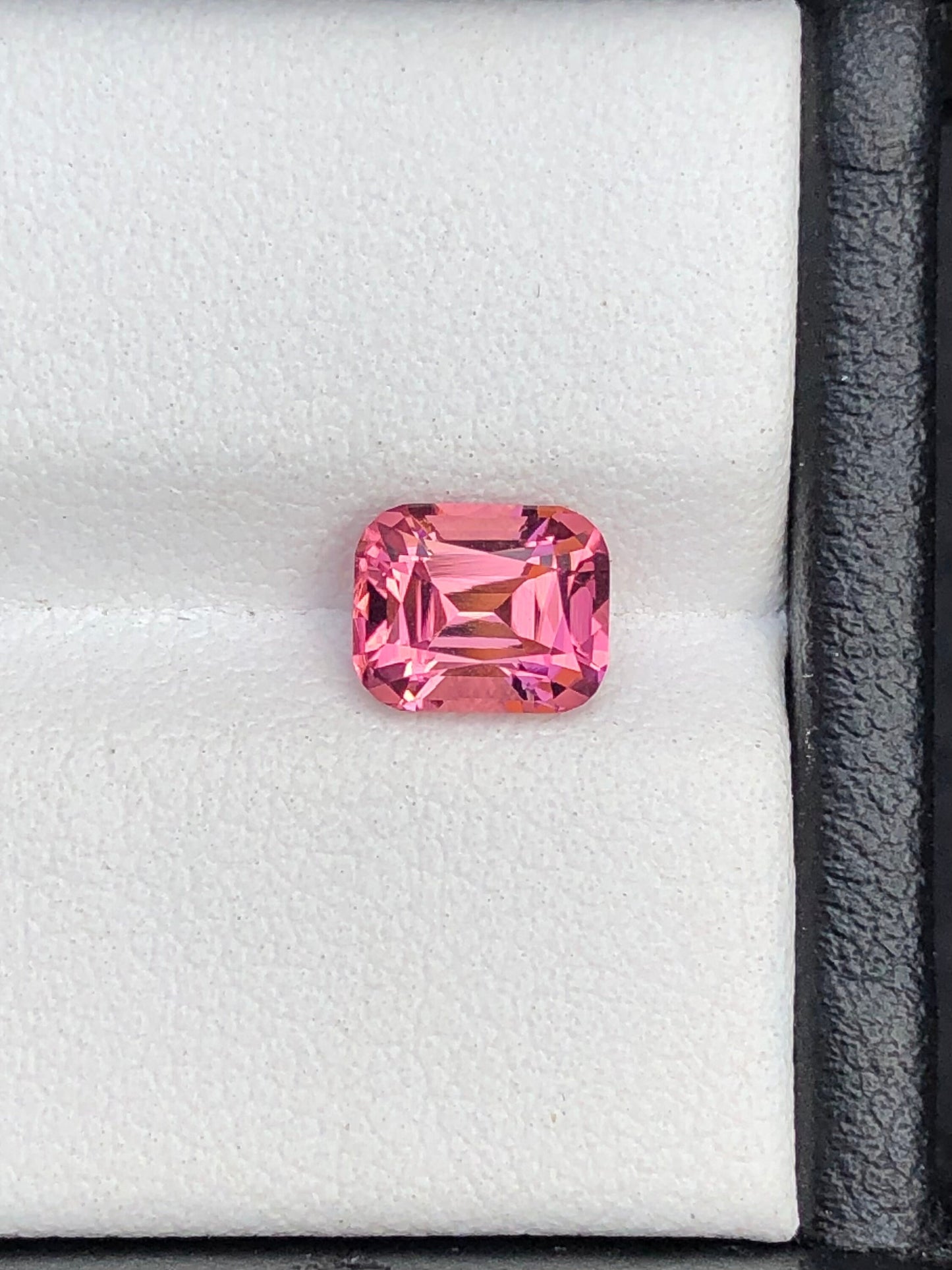 Pink tourmaline loop clean 1.30 carat