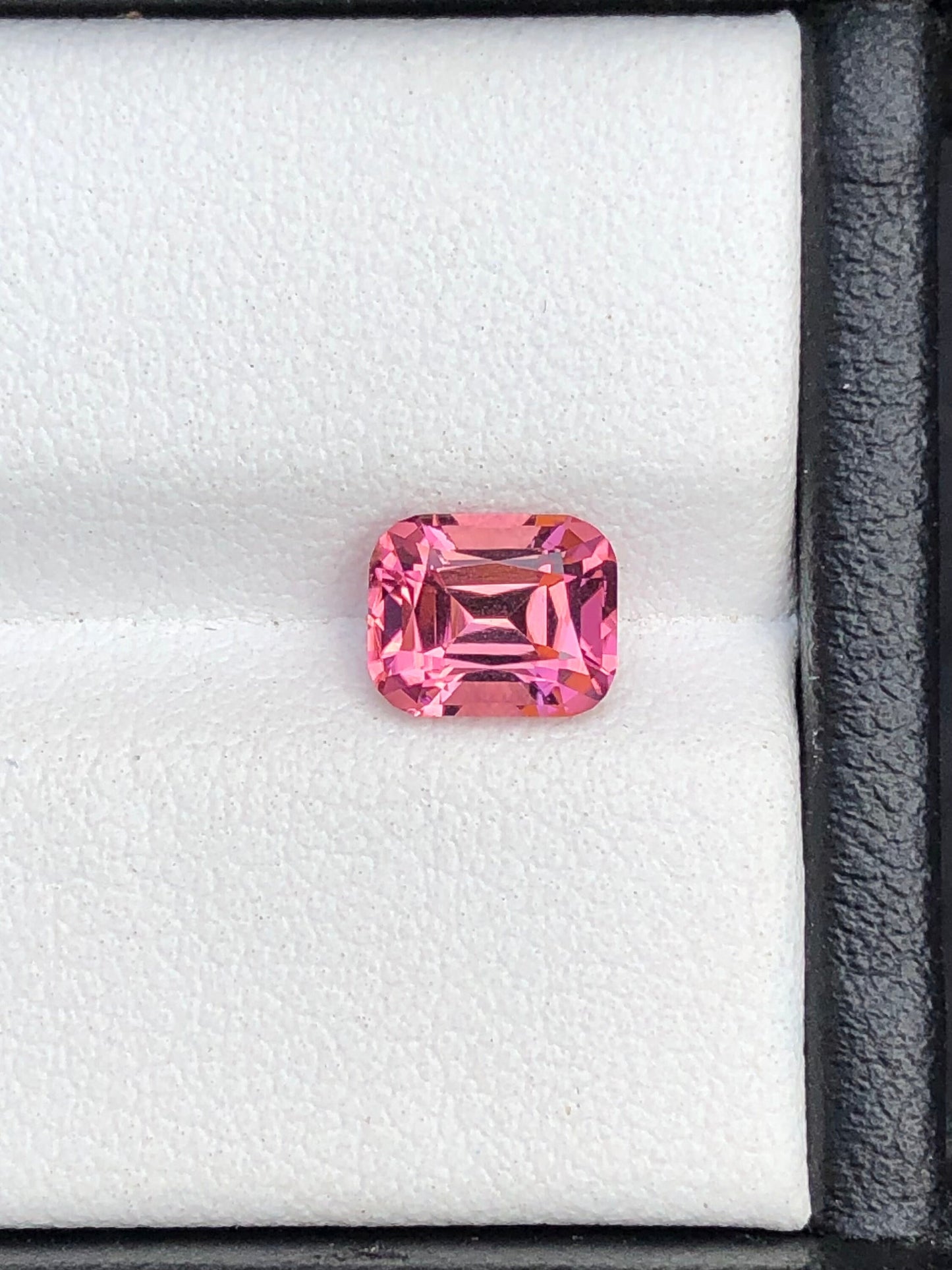 Pink tourmaline loop clean 1.30 carat