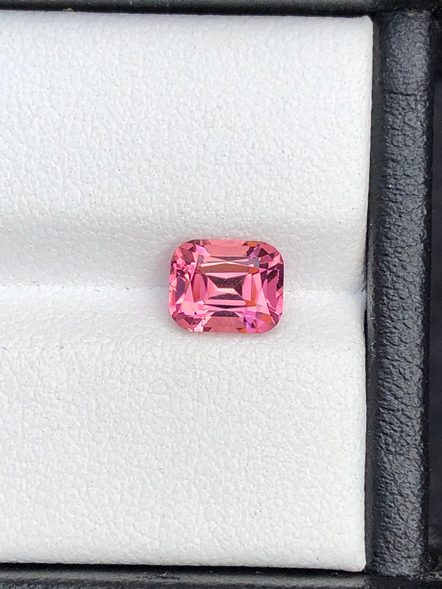 Pink tourmaline loop clean 1.30 carat