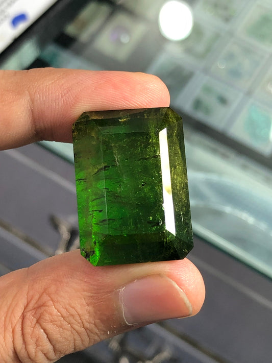 Included Green tourmaline 78 carat natural