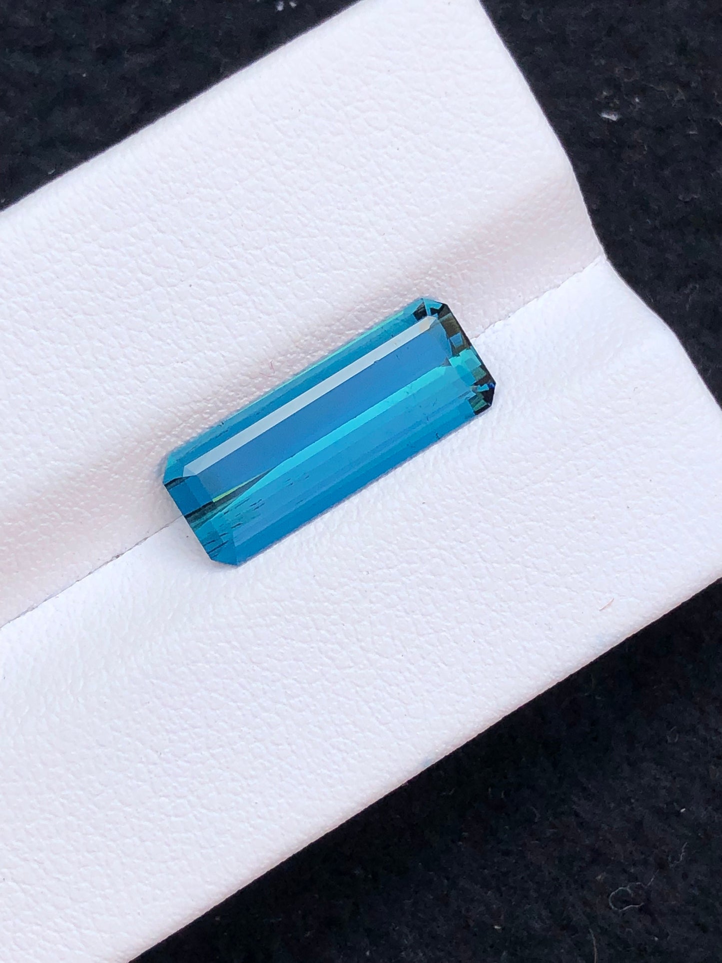 Neon blue tourmaline 3.40 carat