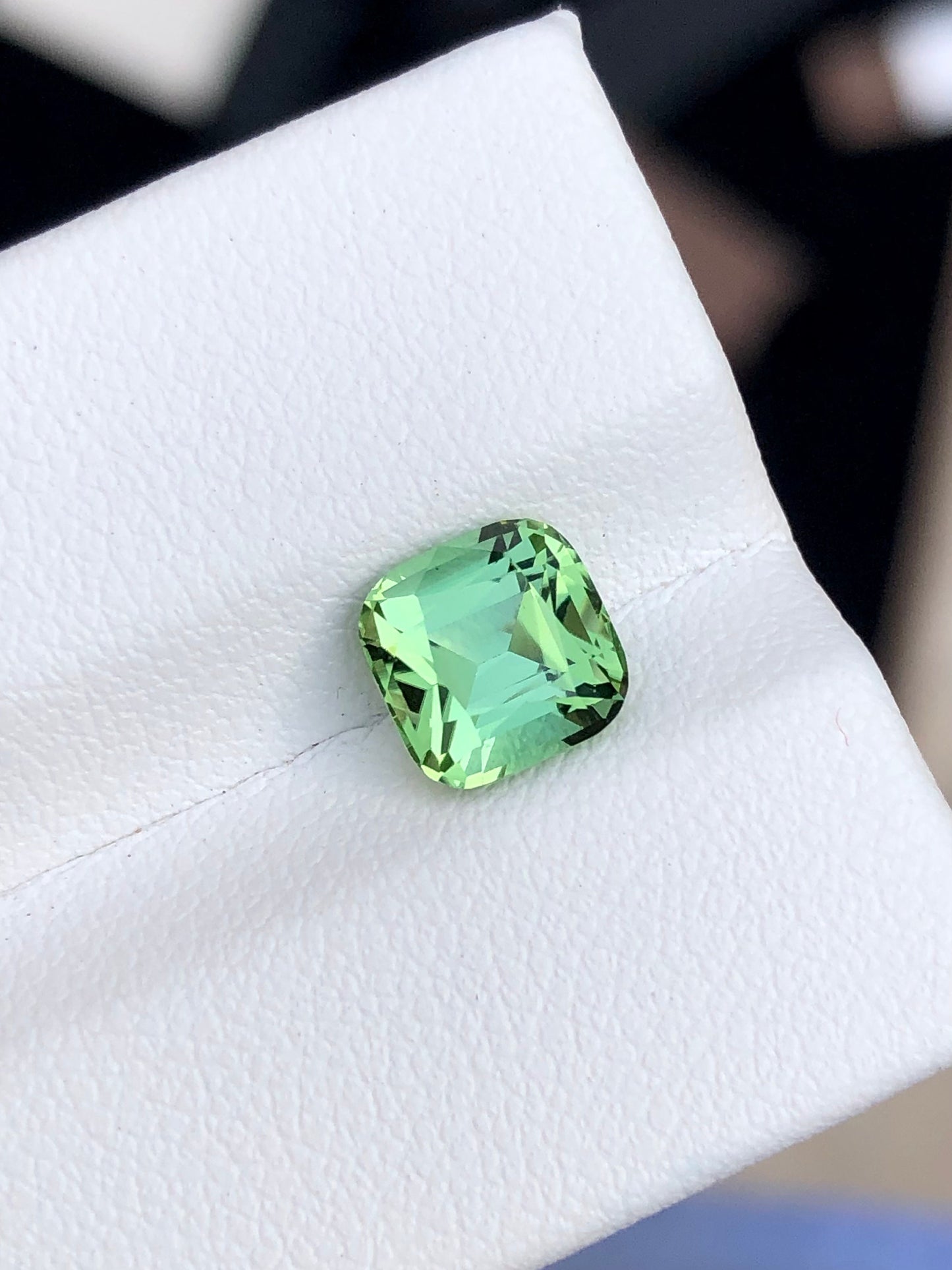 Mint green tourmaline 1.90 carat natural