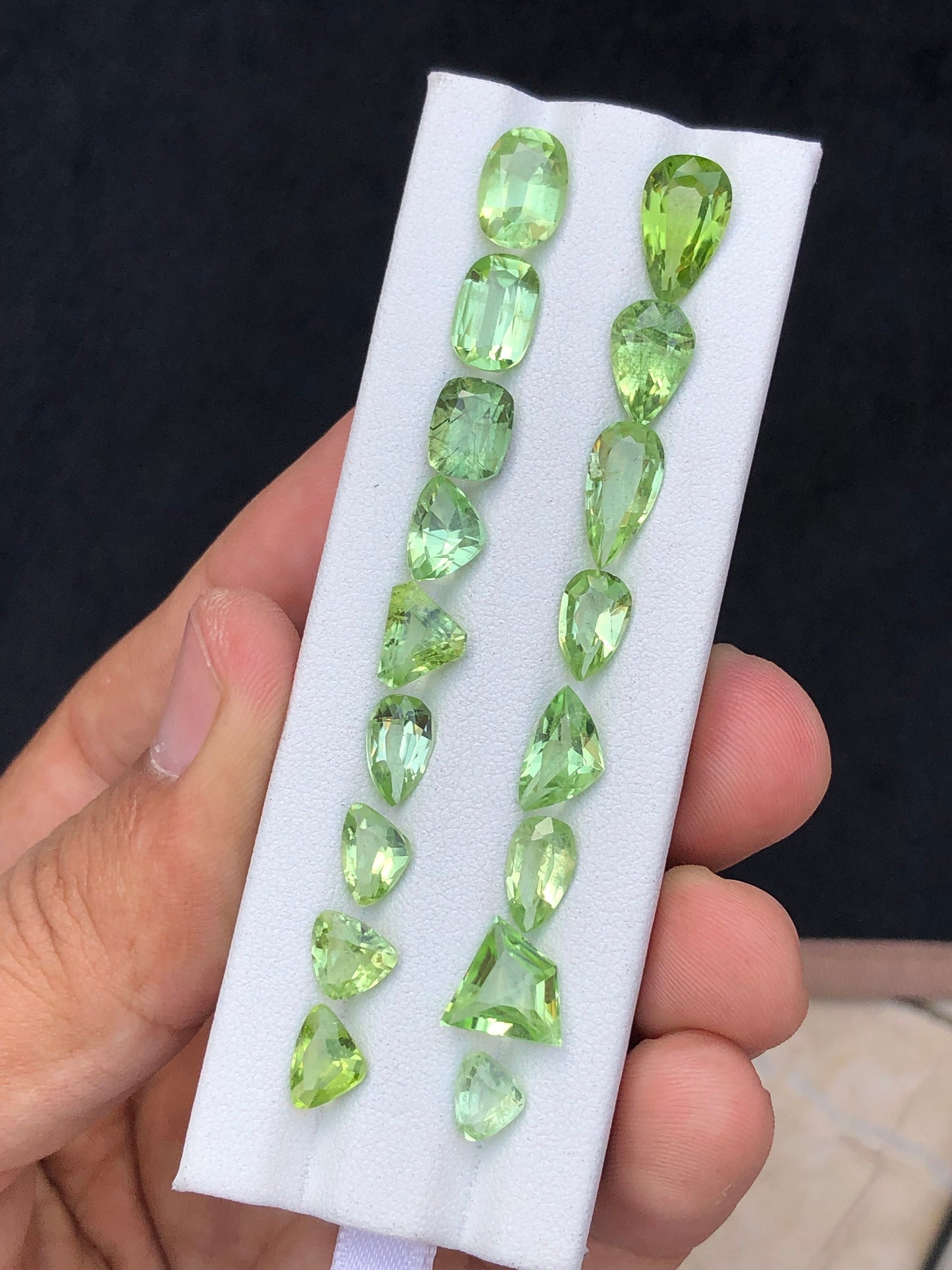 Natural faceted peridot 29 carats