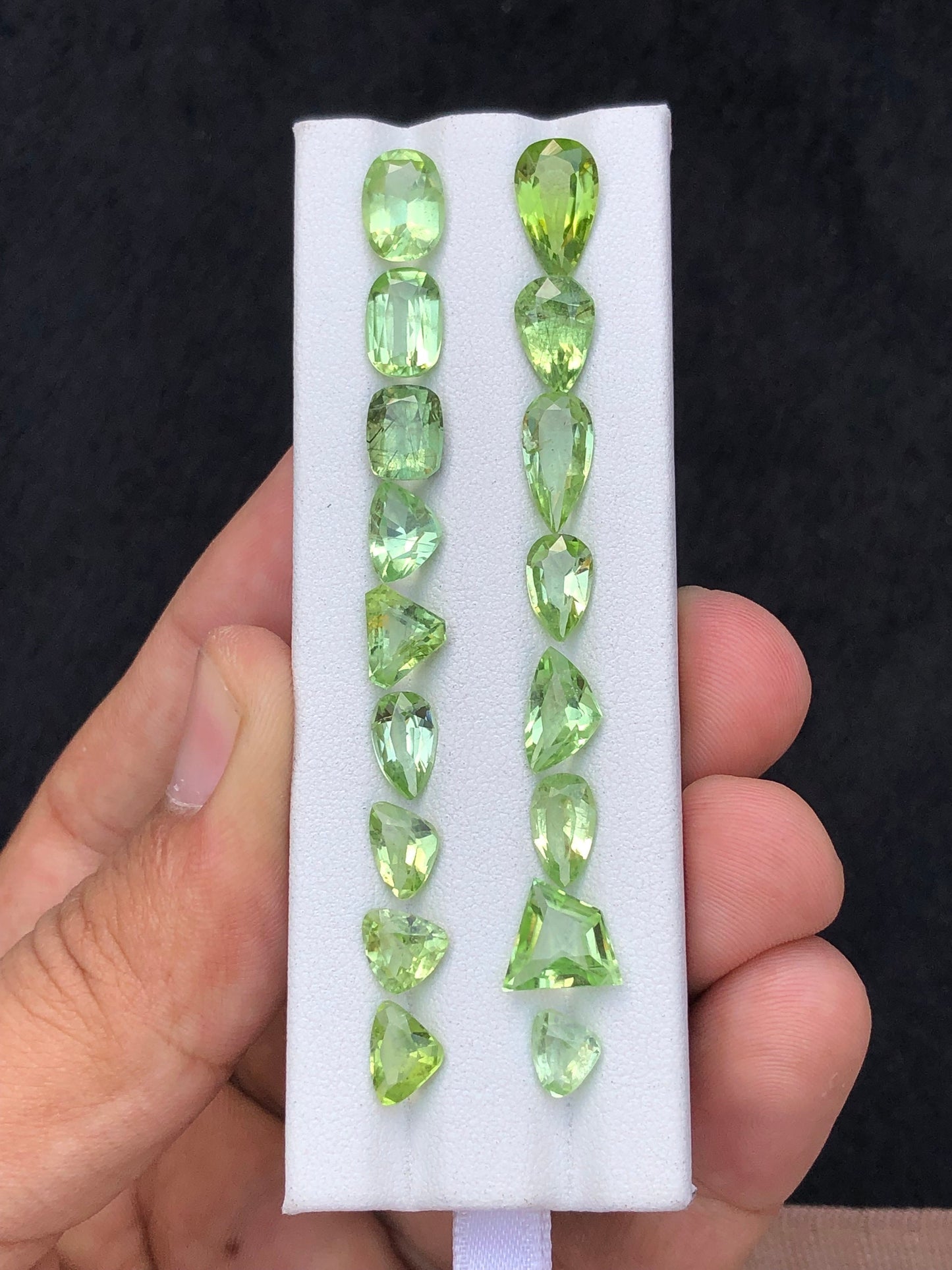 Natural faceted peridot 29 carats