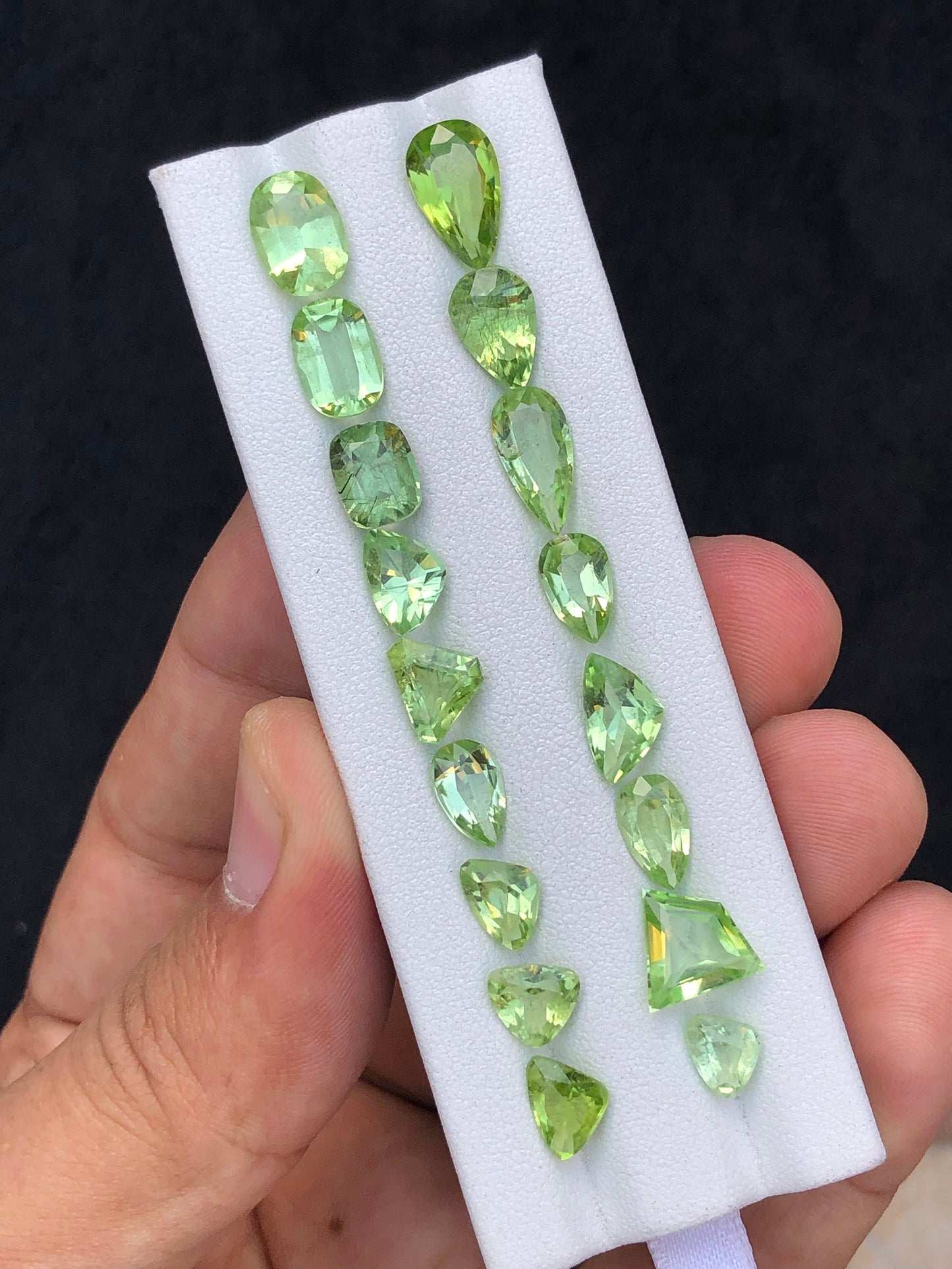 Natural faceted peridot 29 carats