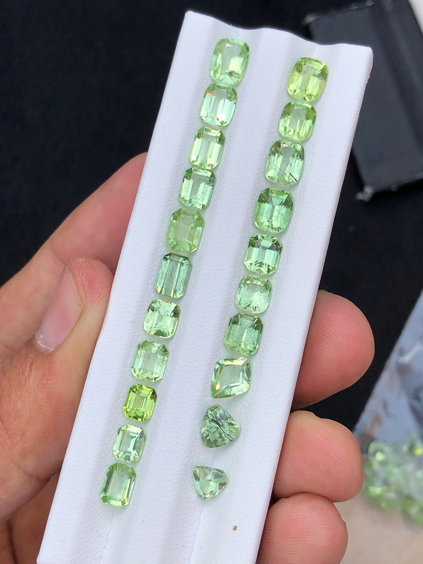 Natural faceted peridot 23.40 carats