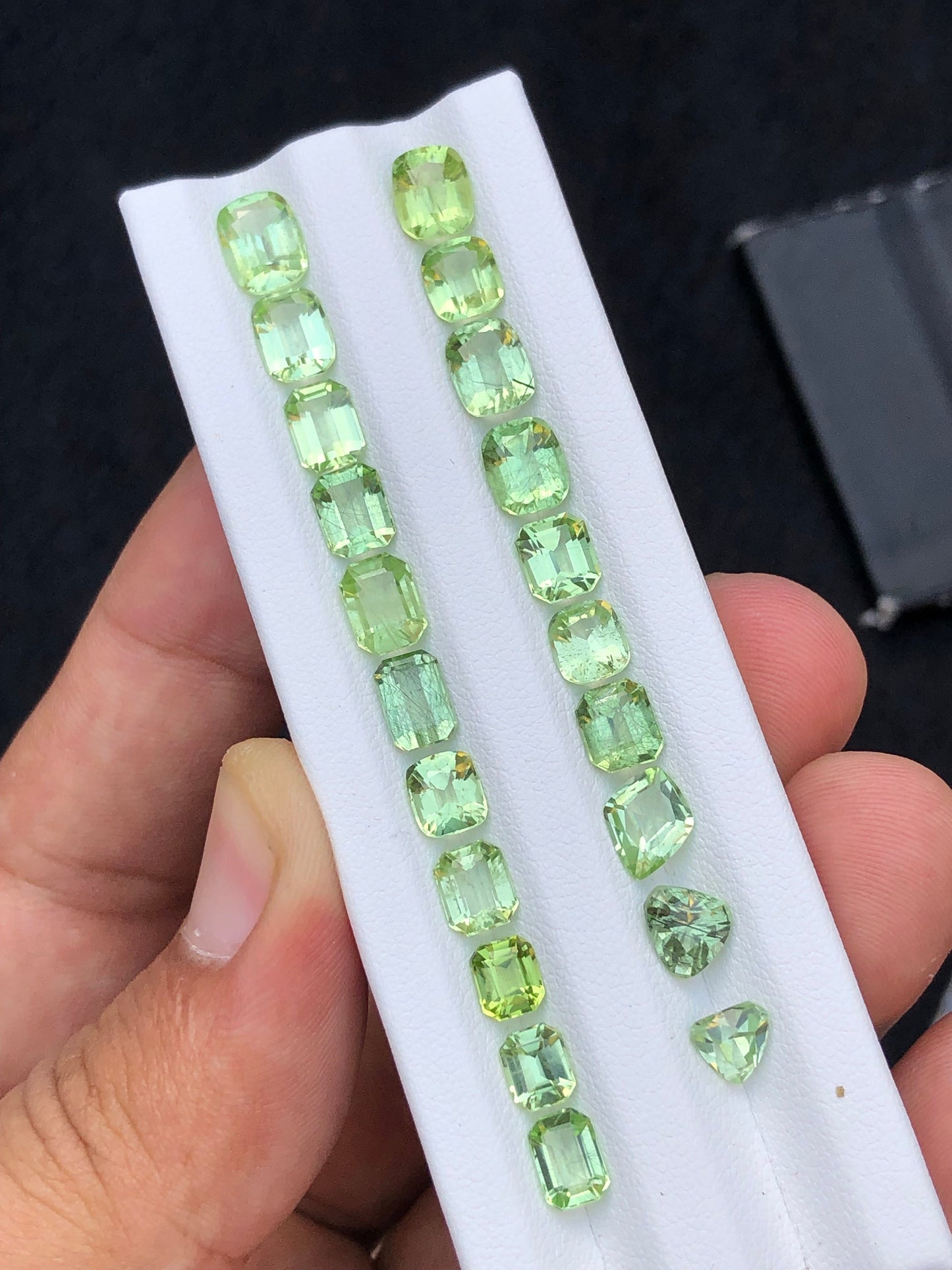 Natural faceted peridot 23.40 carats