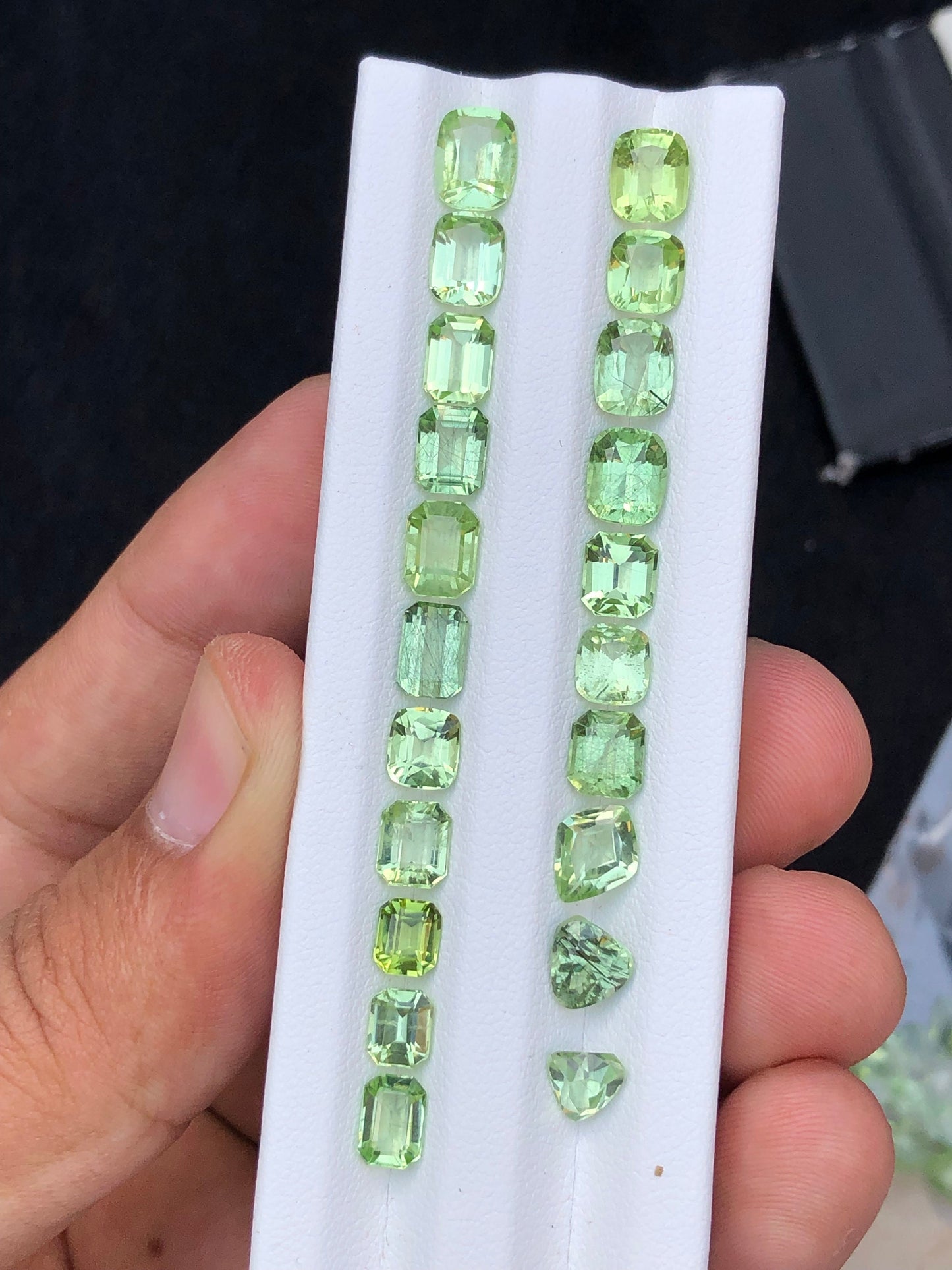 Natural faceted peridot 23.40 carats