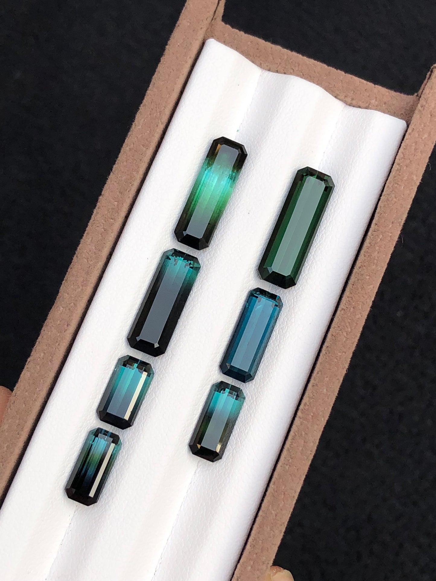 Bi colour tourmaline lot 21.80 carats