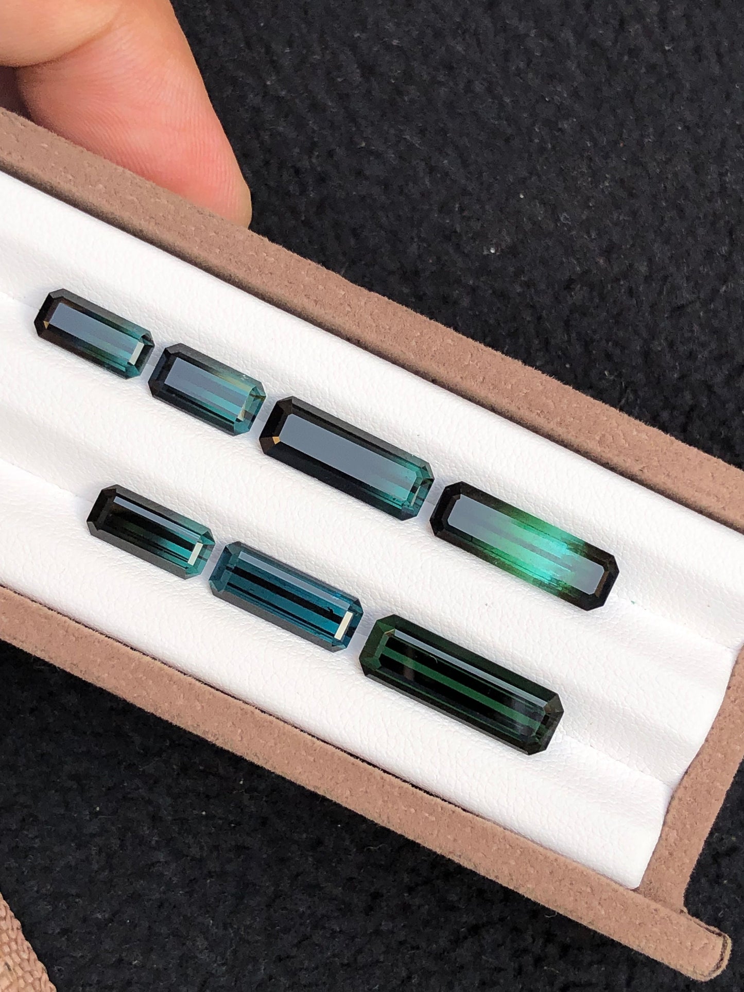 Bi colour tourmaline lot 21.80 carats