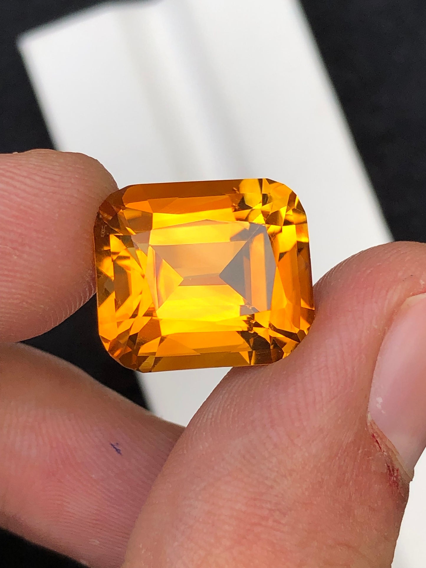 Madrine citrine 12.70 carat