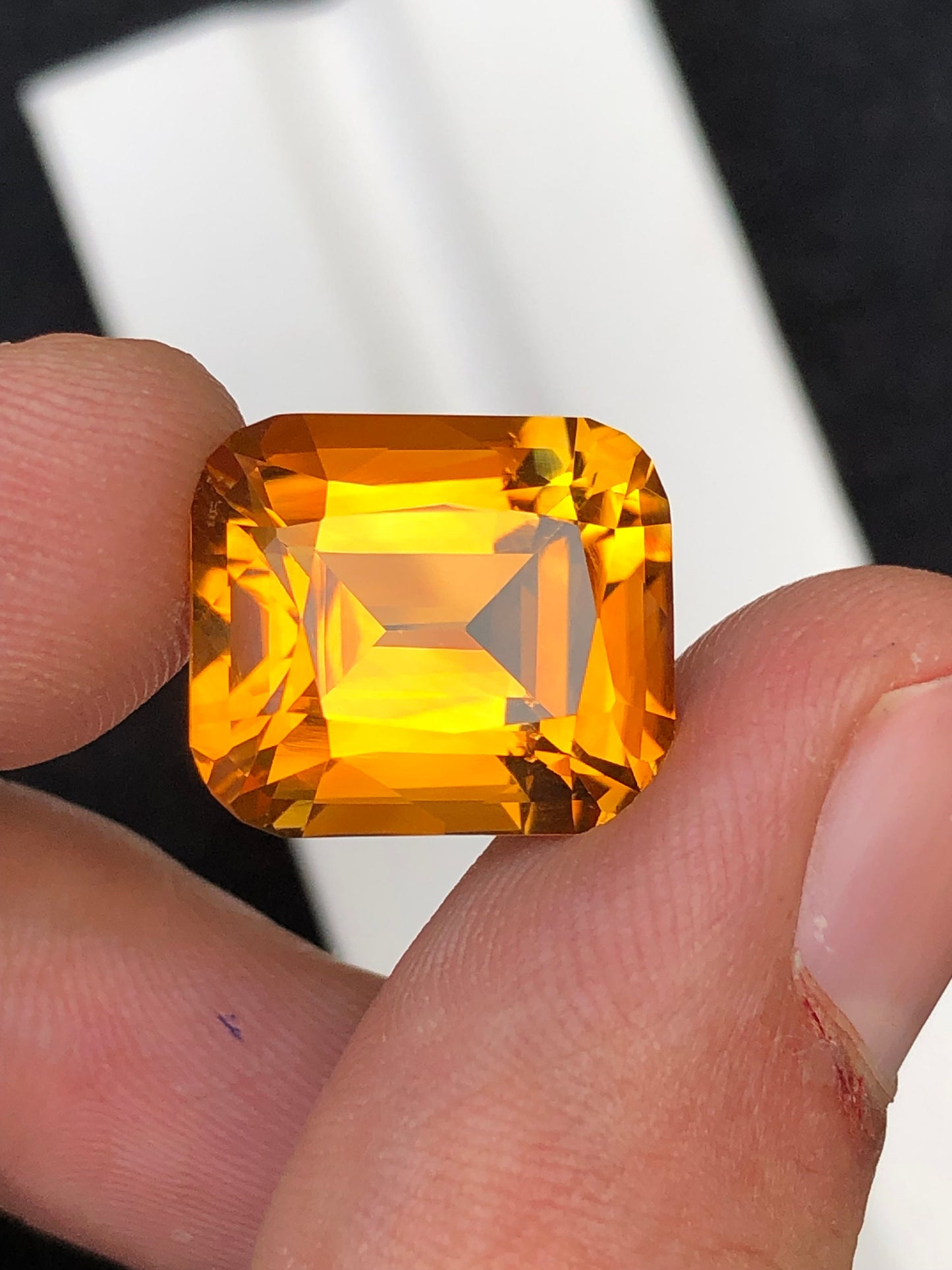 Madrine citrine 12.70 carat