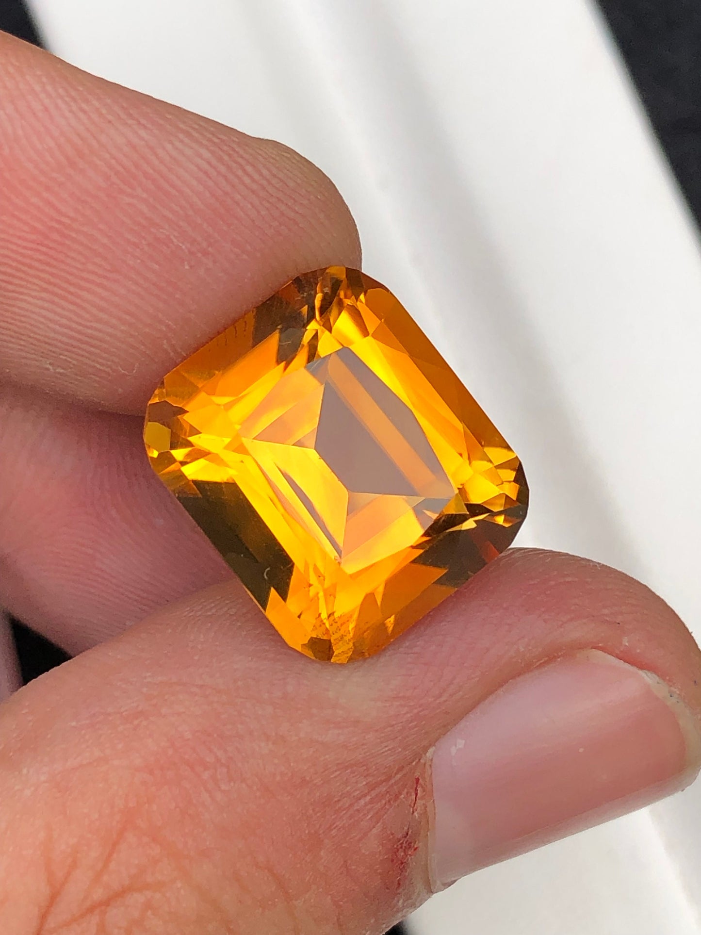 Madrine citrine 12.70 carat