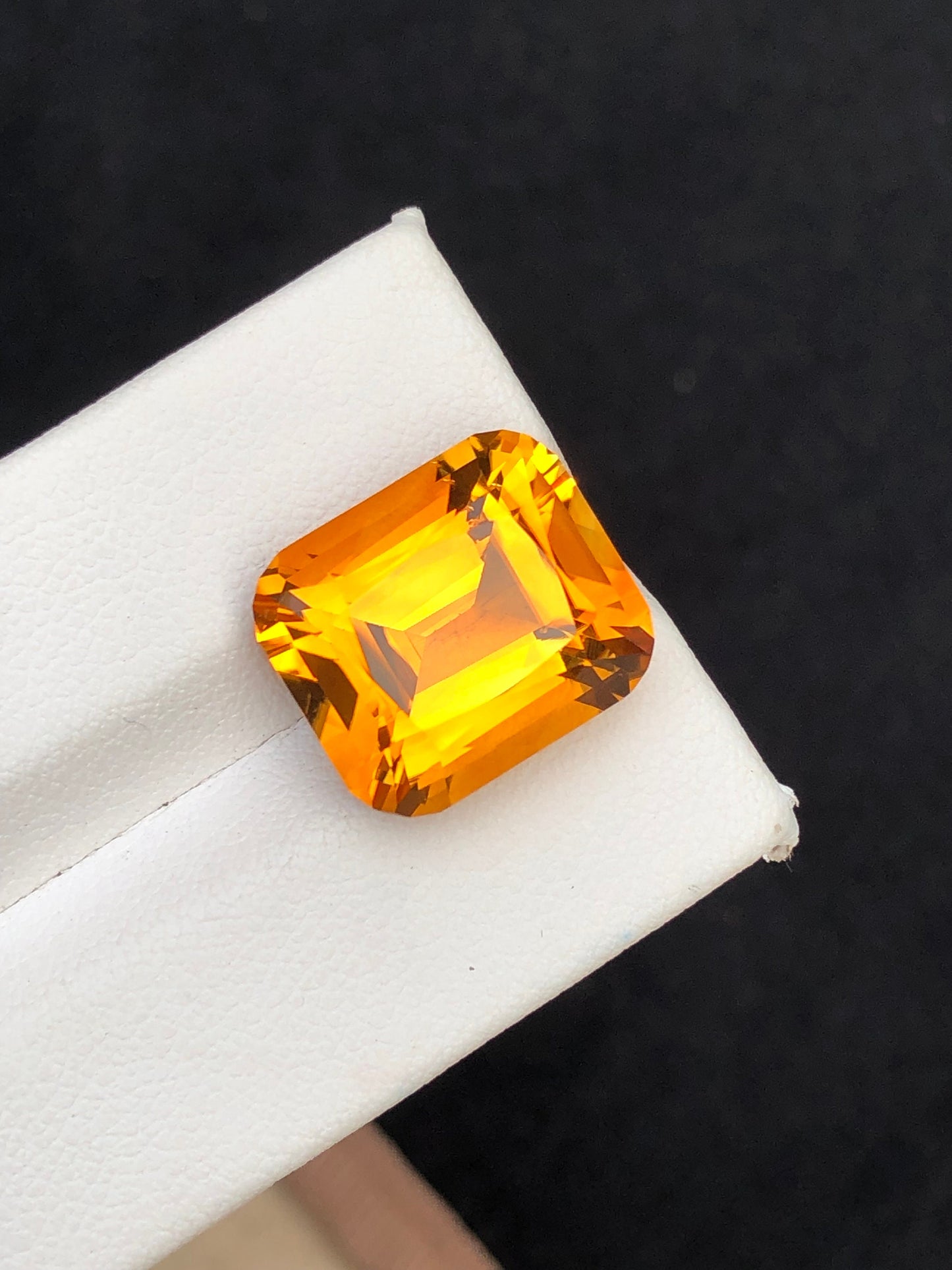 Madrine citrine 12.70 carat