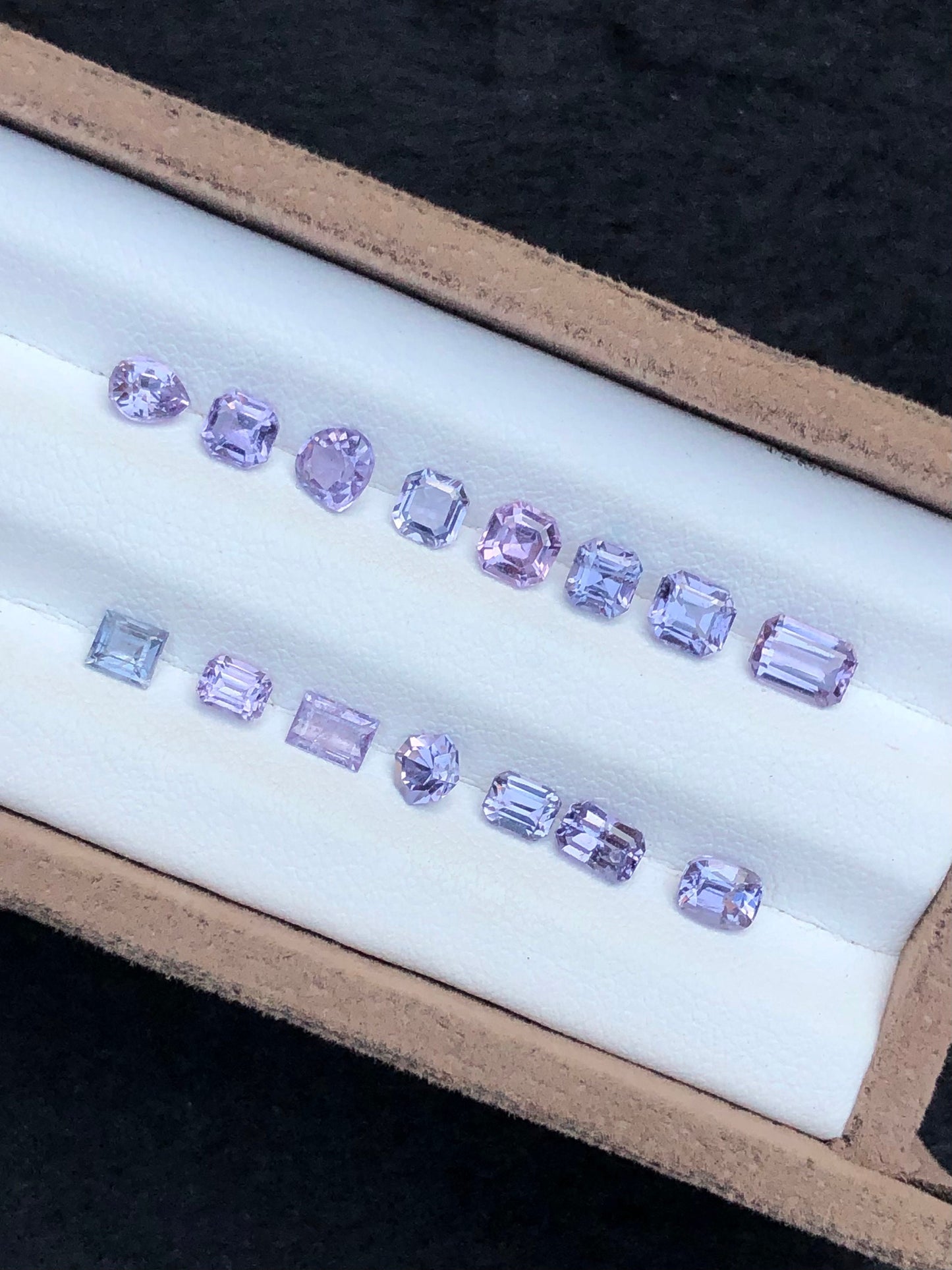 Lavender spinel lot origin Afghanistan badakhshan mines 5 carats