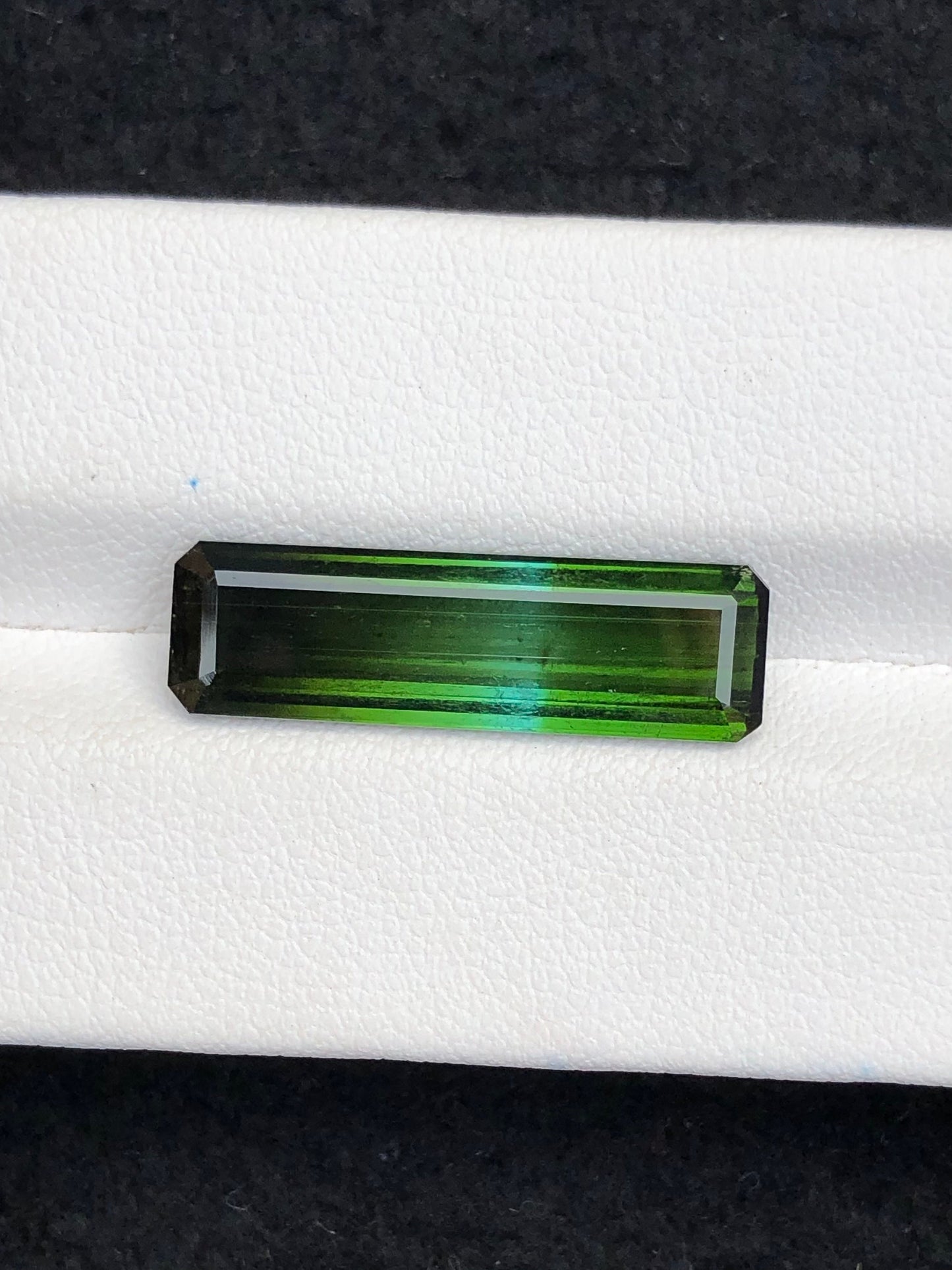 Natural Bicolour tourmaline 7.50 carat