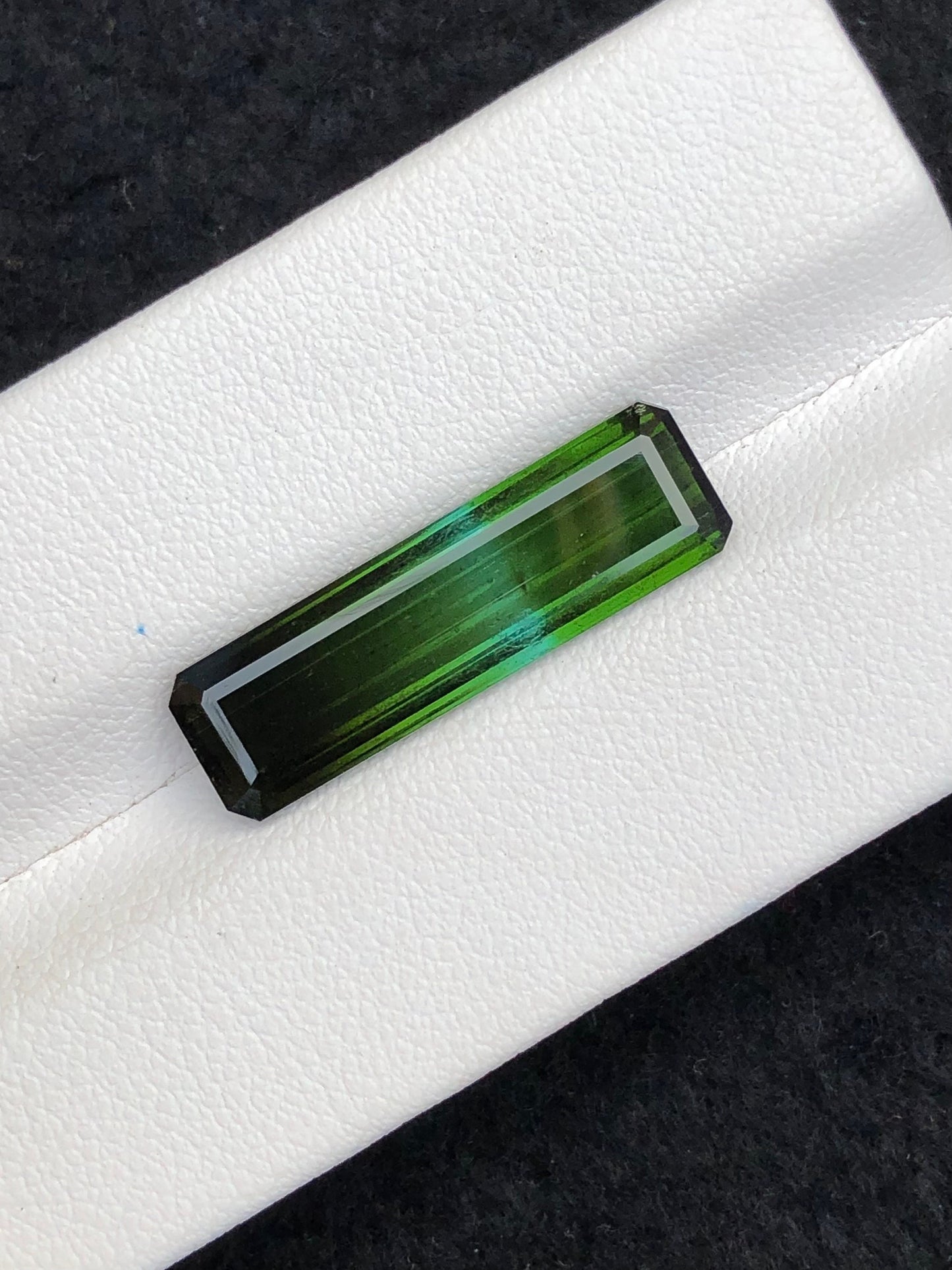 Natural Bicolour tourmaline 7.50 carat