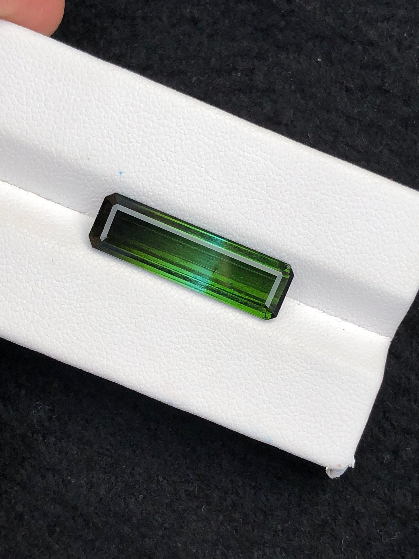 Natural Bicolour tourmaline 7.50 carat