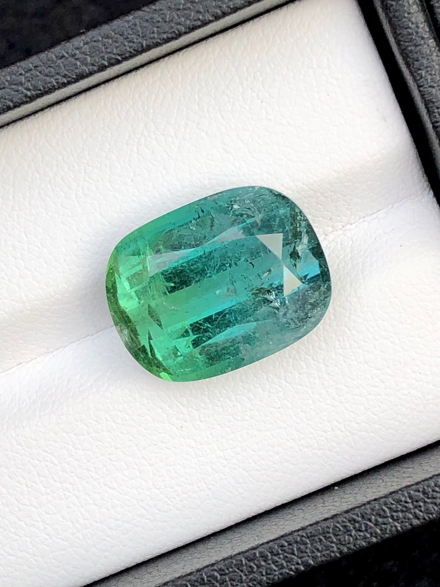 Bluish green tourmaline 13.65 carat