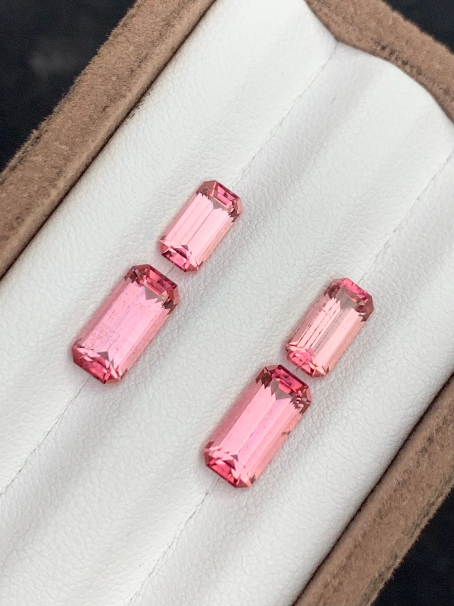 Natural pink tourmaline pairs 4.90 carats