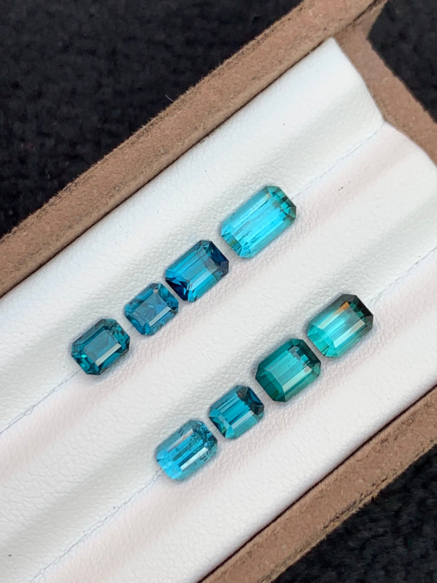 6 carats Neon blue tourmaline lot natural