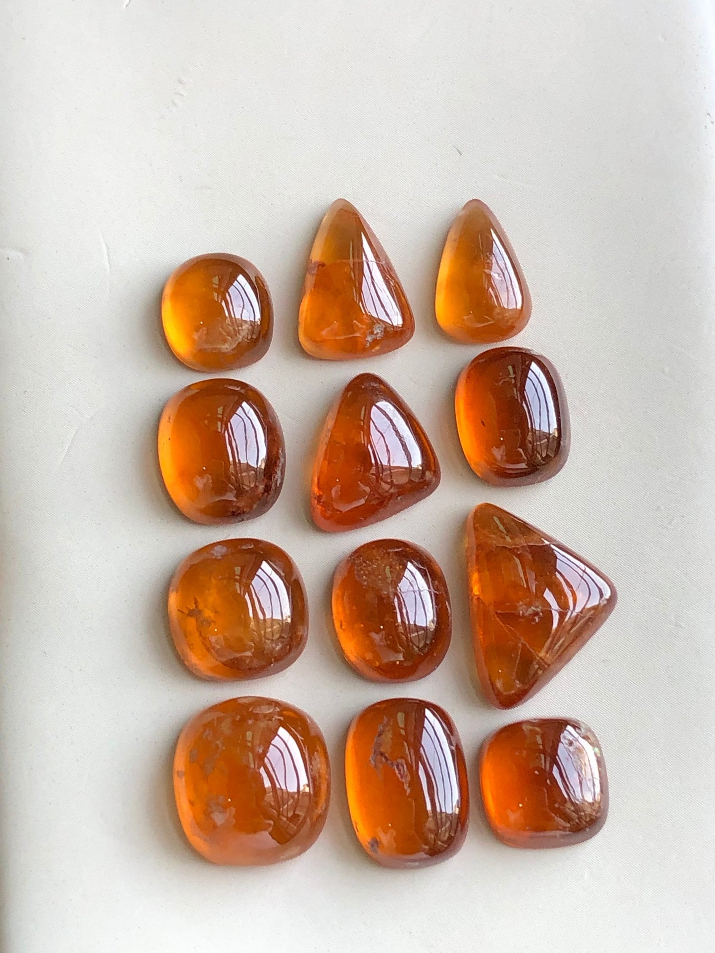 Spesertine garnet cabochons lot 66.80 carats