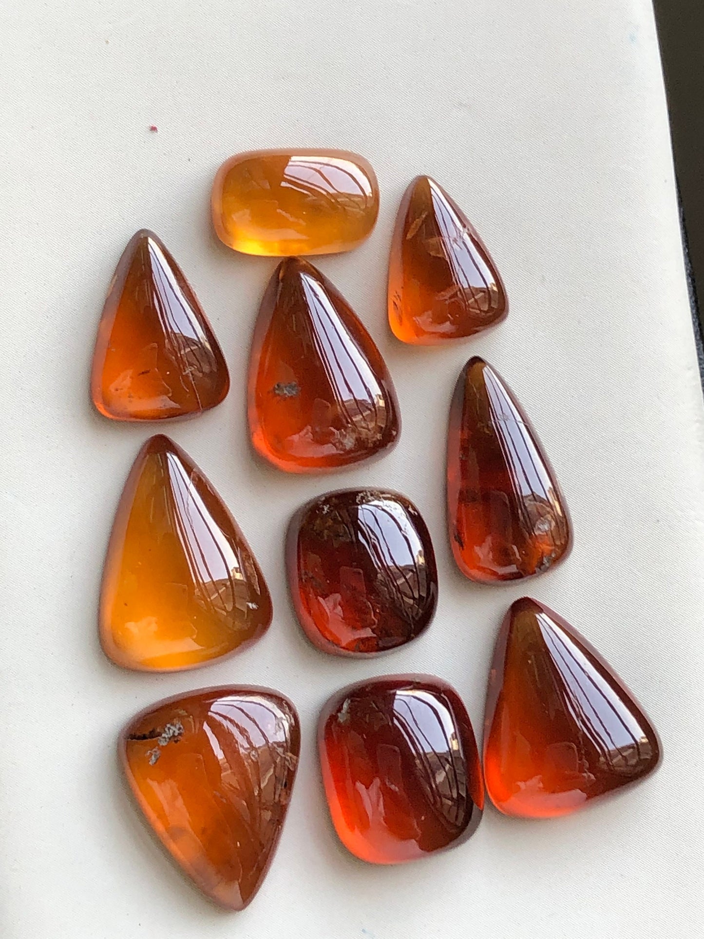 Spesertine garnet cabochons lot 87.70 carats