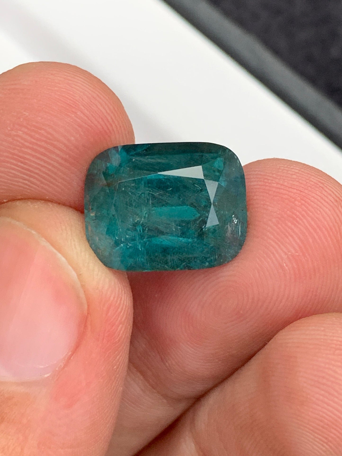 Indicolite tourmaline 10 carat