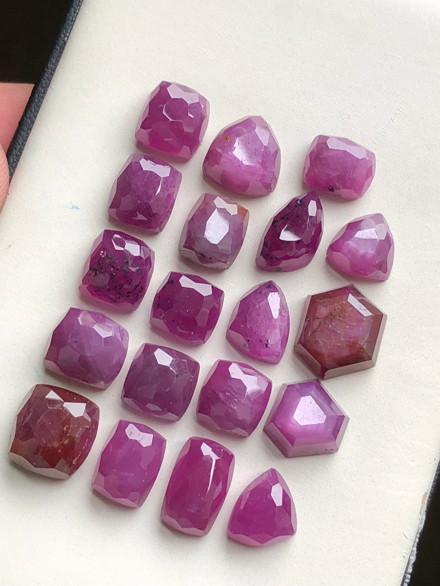 Ruby rose cuts lot 104.50 carats