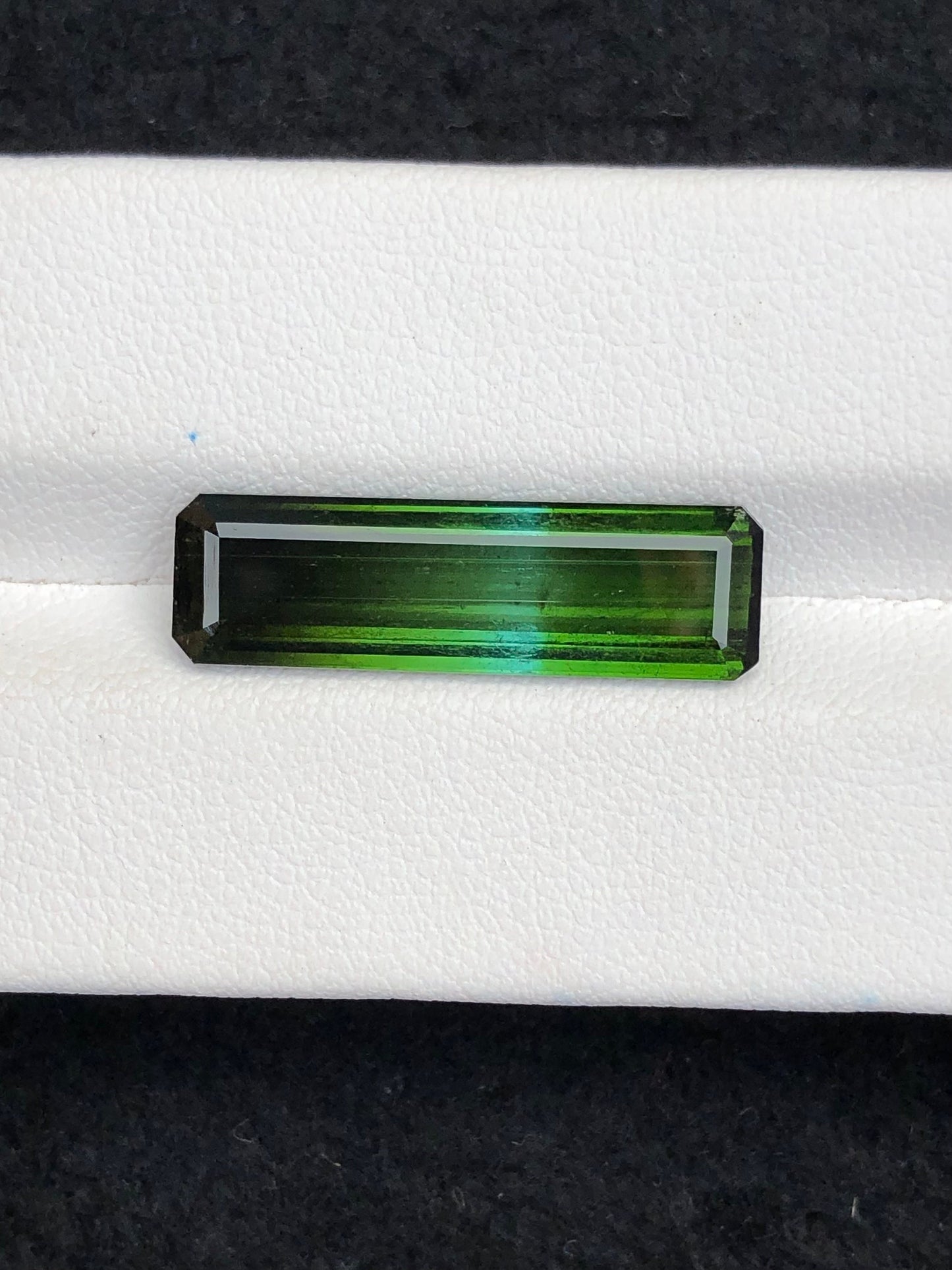 Natural Bicolour tourmaline 7.50 carat