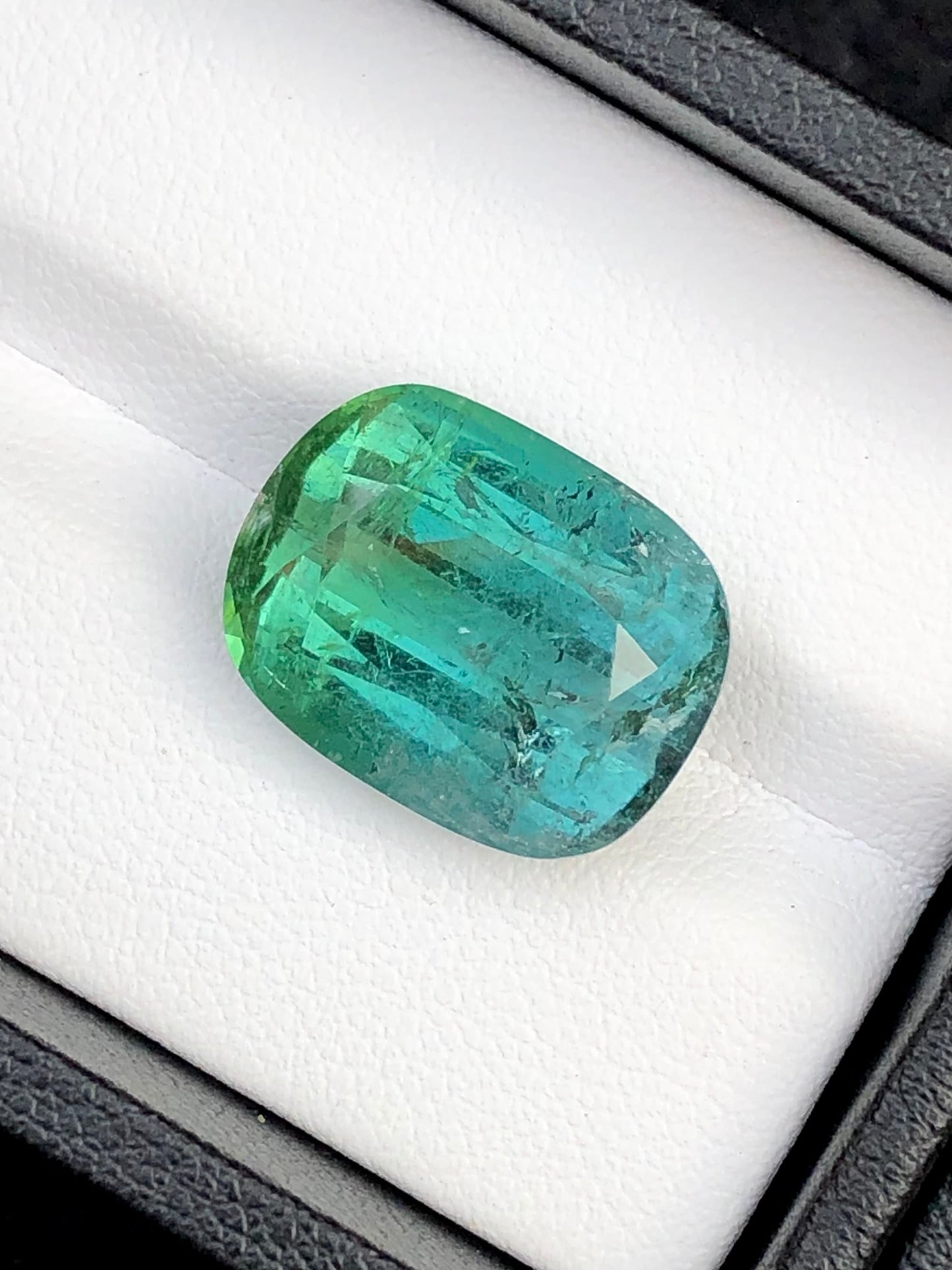 Bluish green tourmaline 13.65 carat