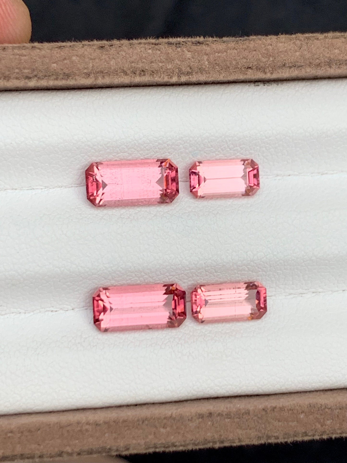 Natural pink tourmaline pairs 4.90 carats