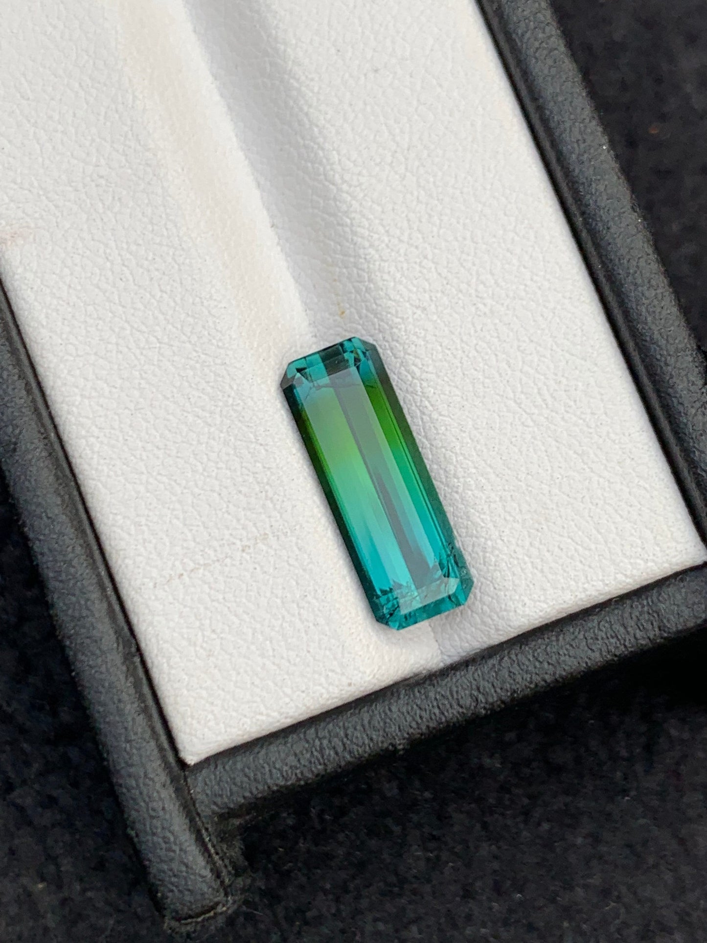 4.15 ct faceted tri colour tourmaline dimension:17*6*4mm