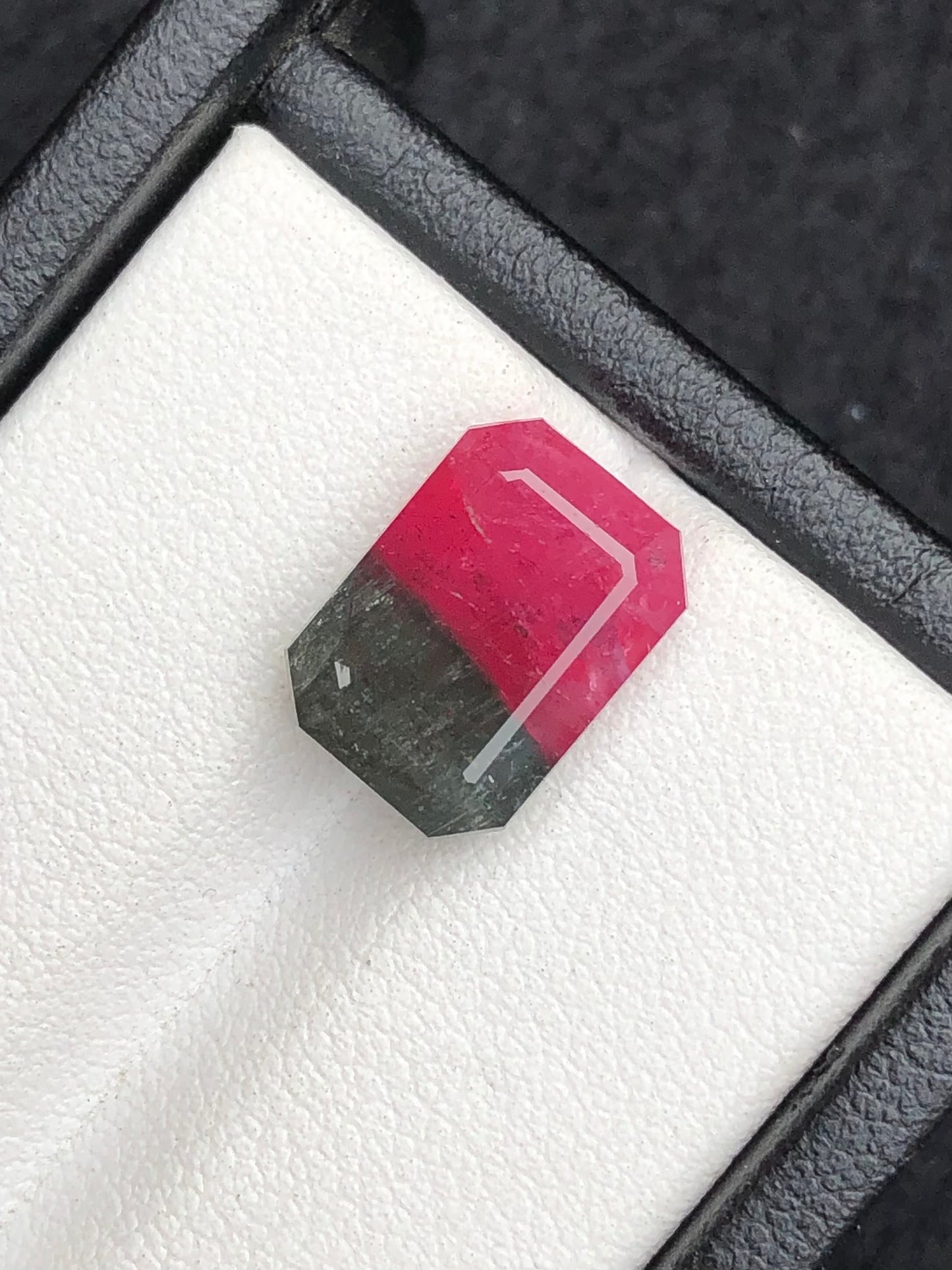 6.50 ct bi colour tourmaline dimension:12*8.5*6mm