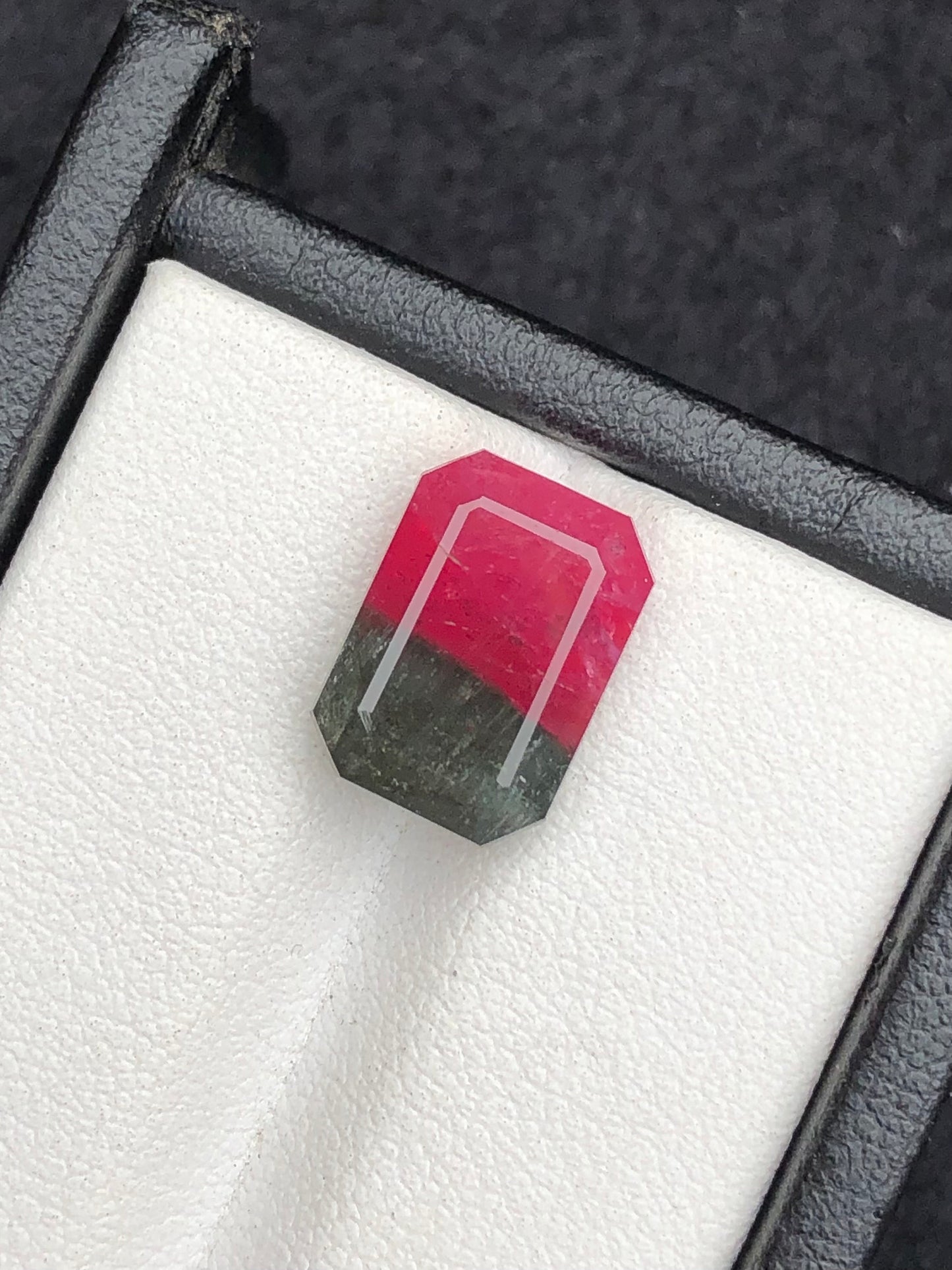 6.50 ct bi colour tourmaline dimension:12*8.5*6mm