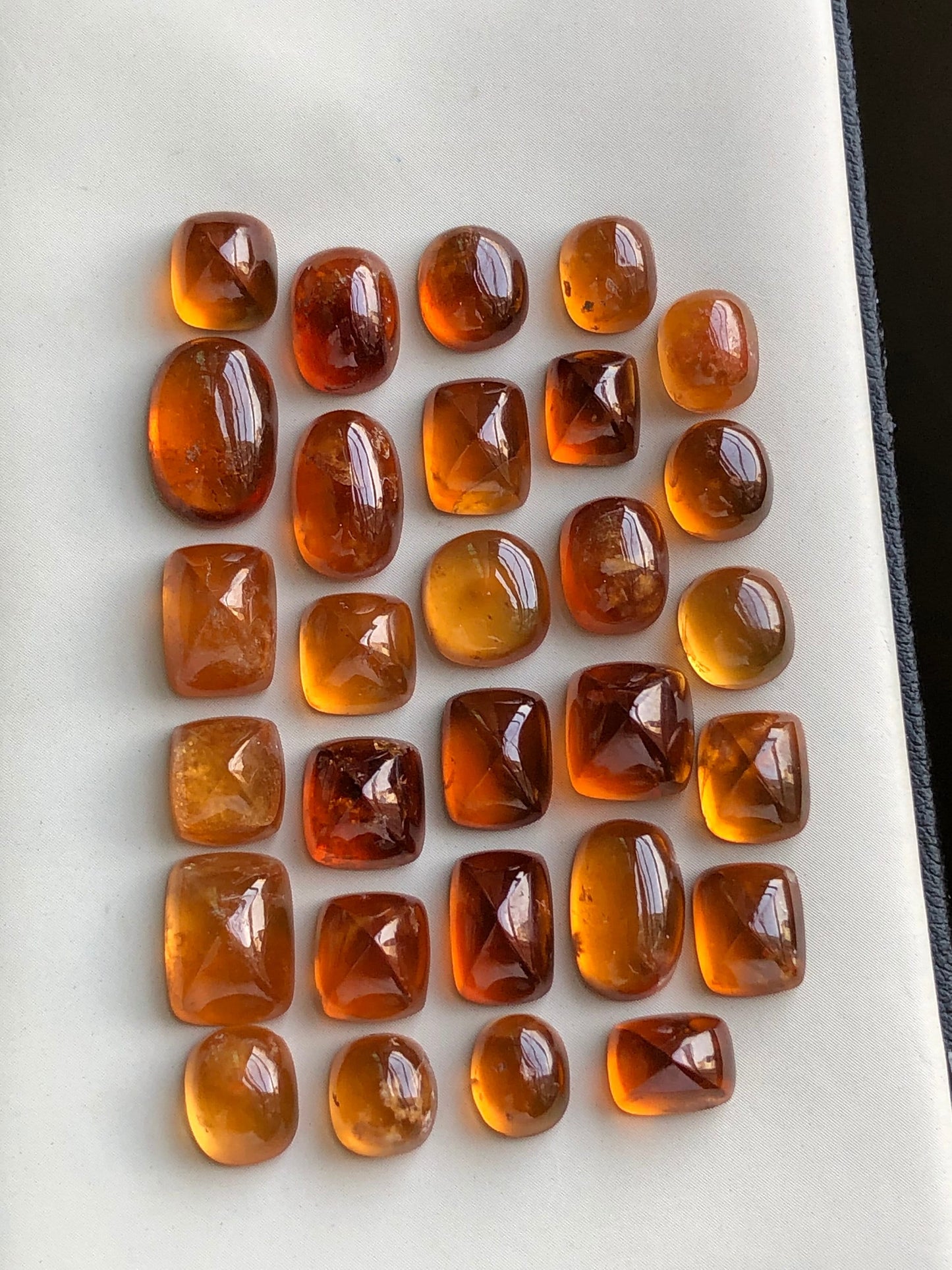 Spesertine Garnet cabochons lot