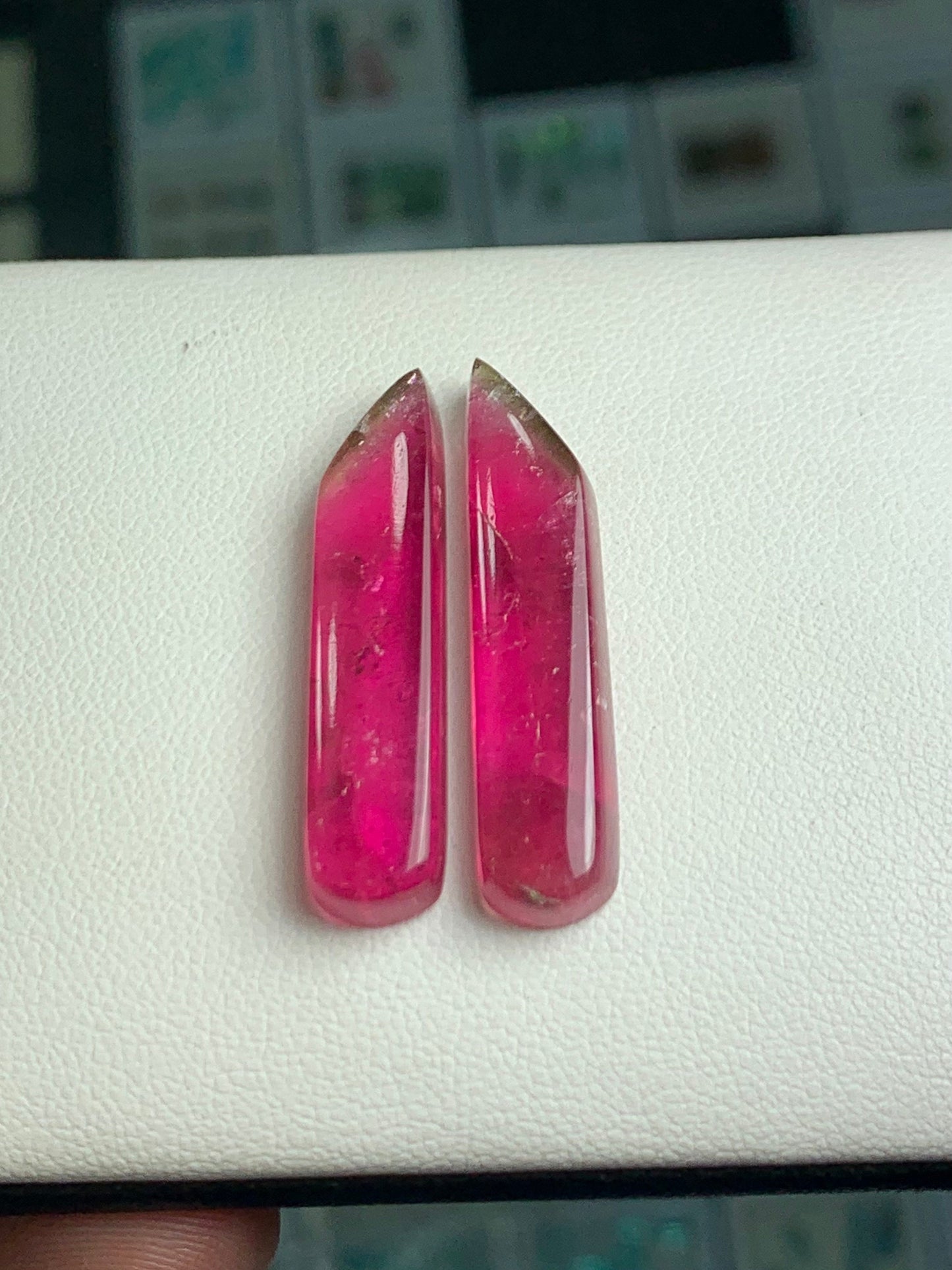 25 ct bi colour tourmaline cabochon pair dimension:32*8*5